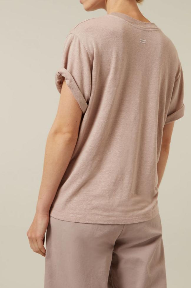 V-NECK TEE LINEN