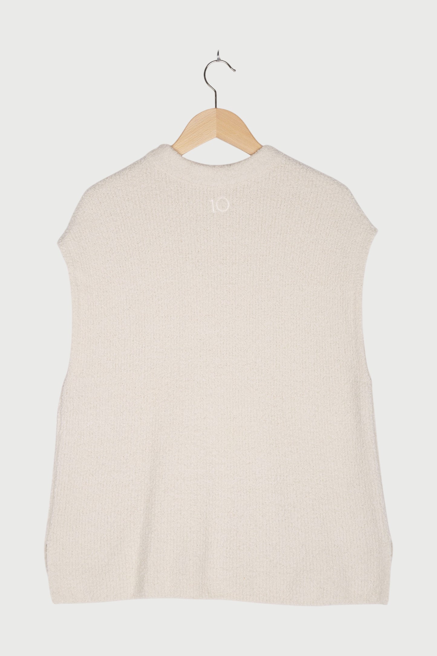 SHORT SLEEVE BOUCLE TOP