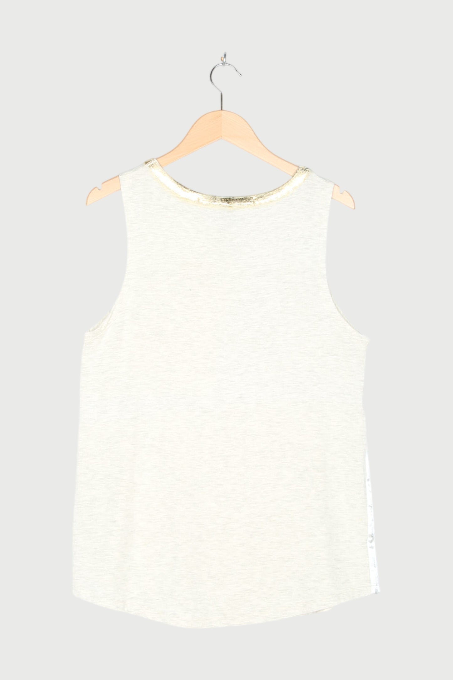 SOFT SLEEVELESS TOP