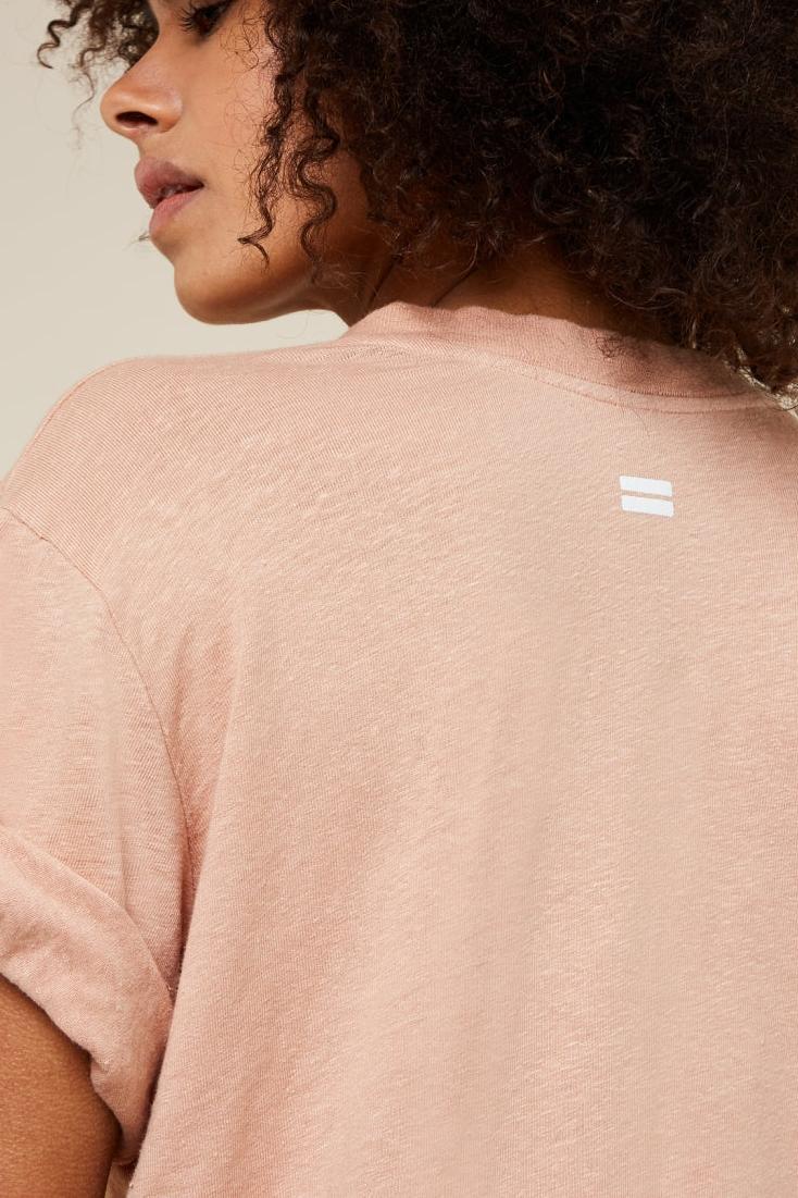V-NECK TEE LINEN