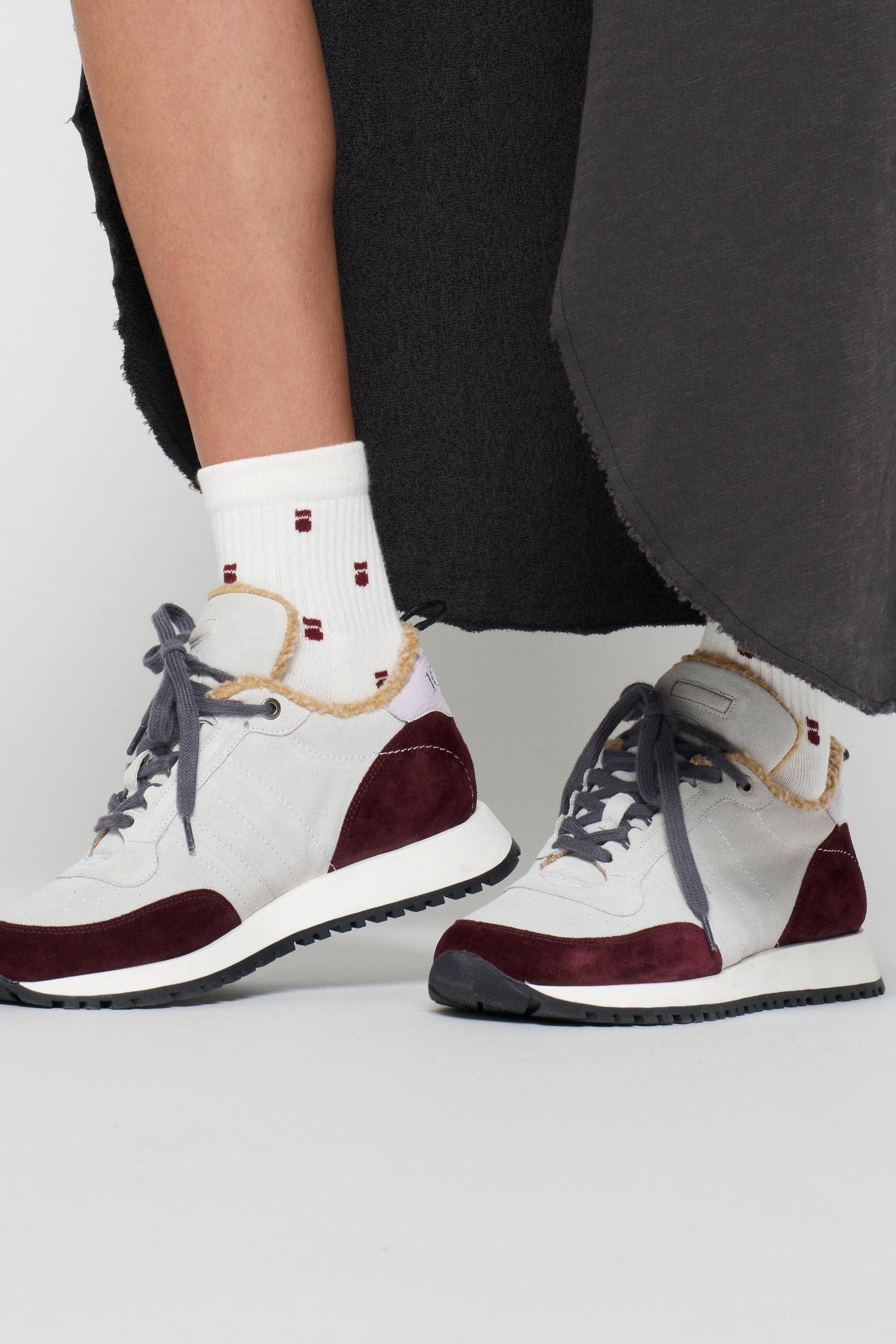 EASY SNEAKERS