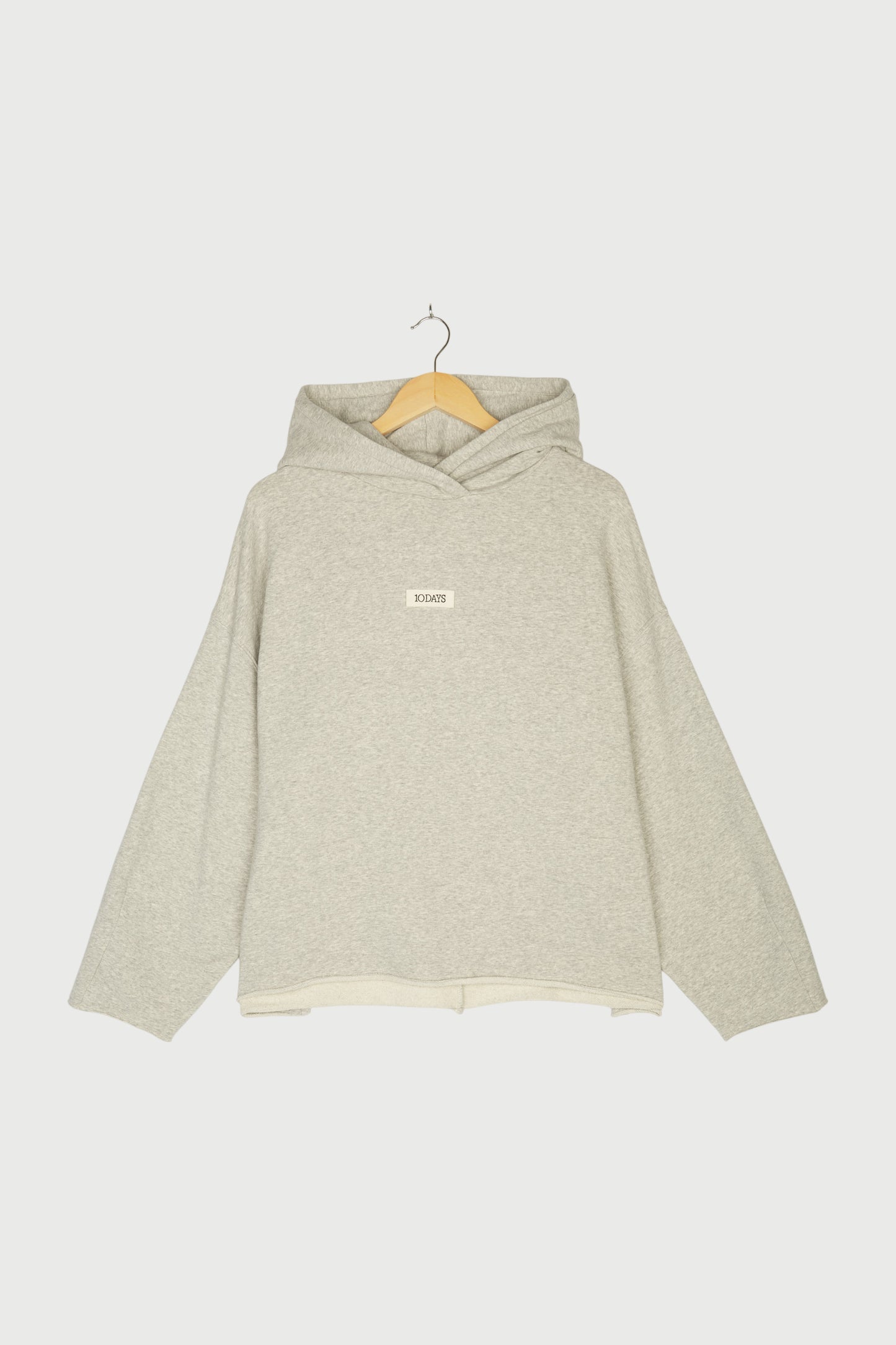 STATEMENT HOODIE