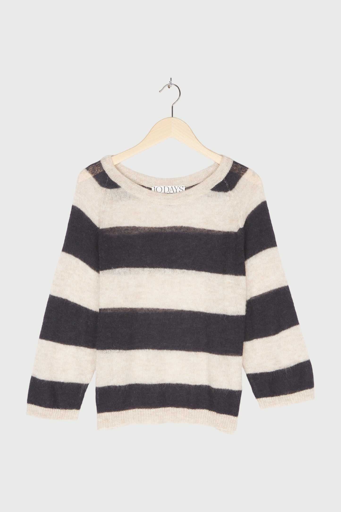 SWEATER THIN KNIT STRIPES