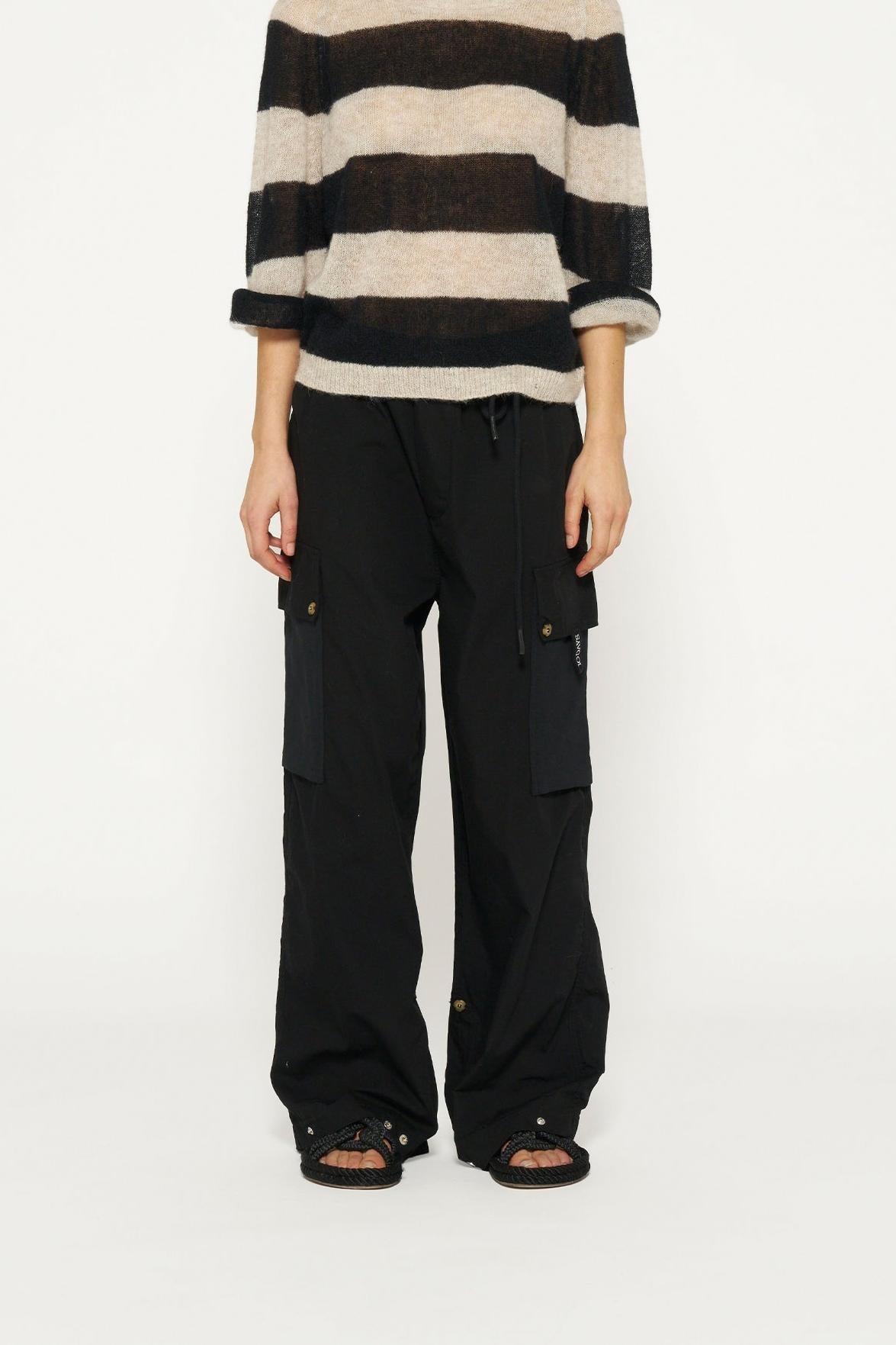 SWEATER THIN KNIT STRIPES