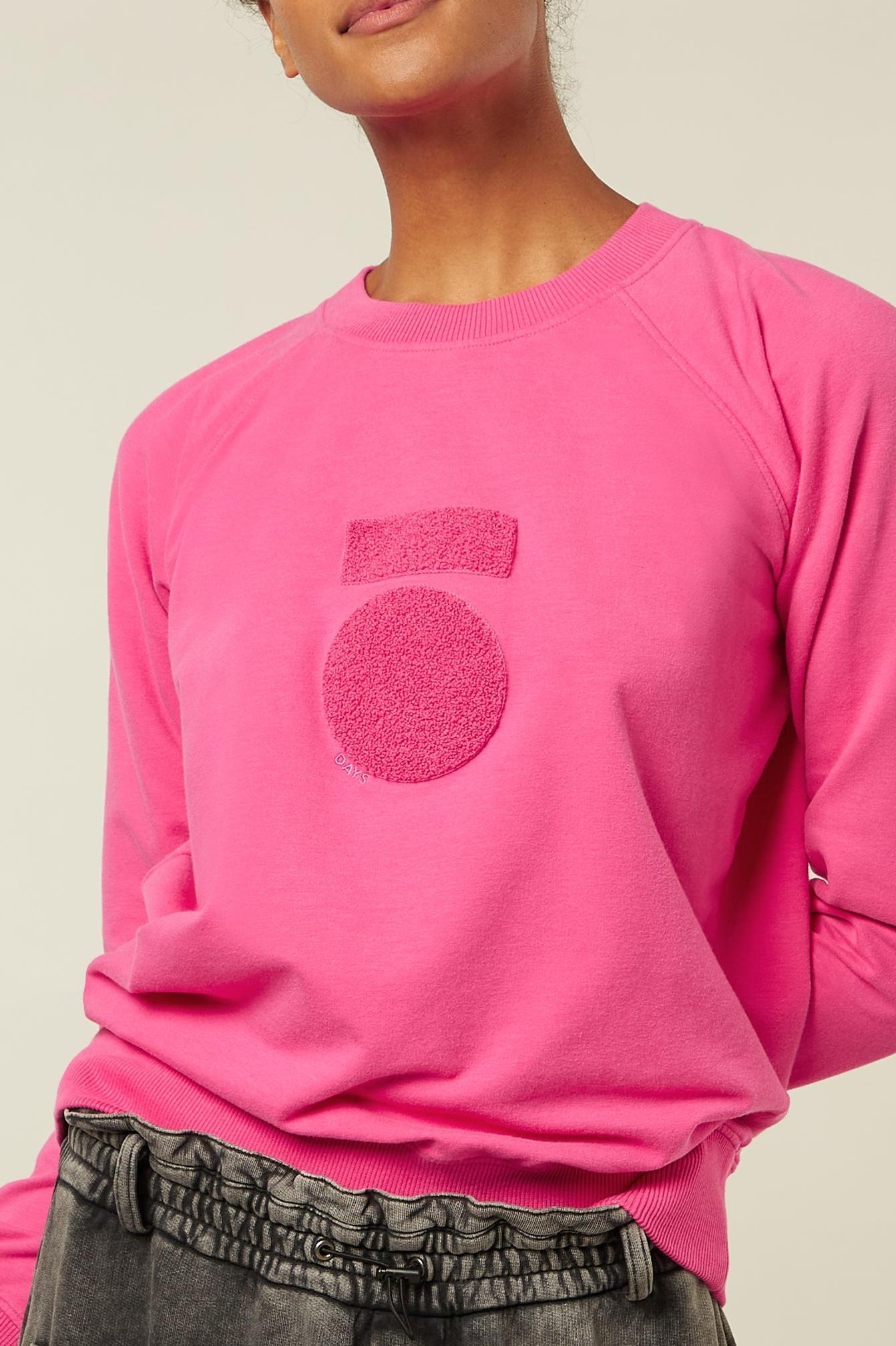 SWEATER MEDAL