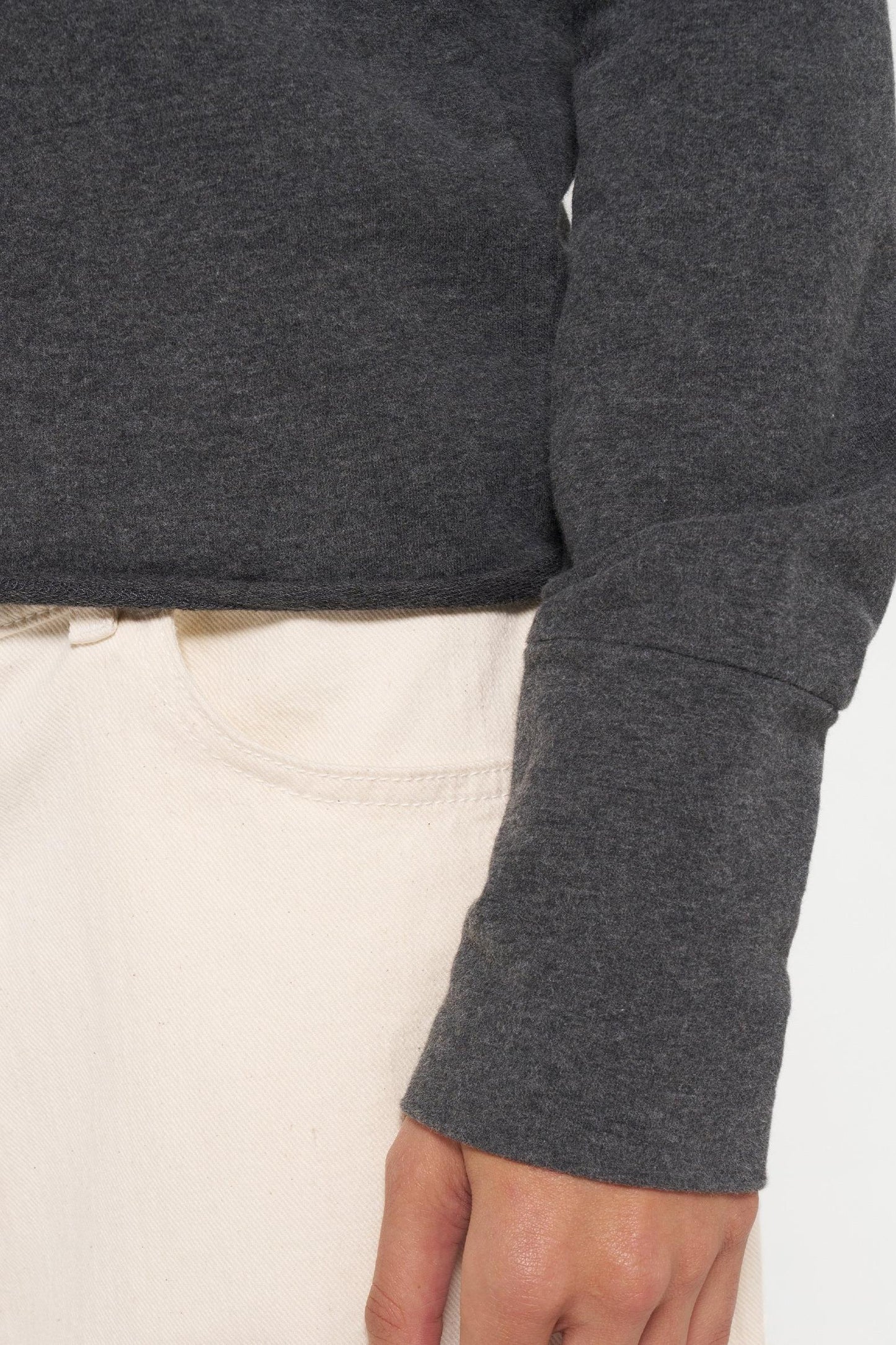 EASY ICON SWEATER