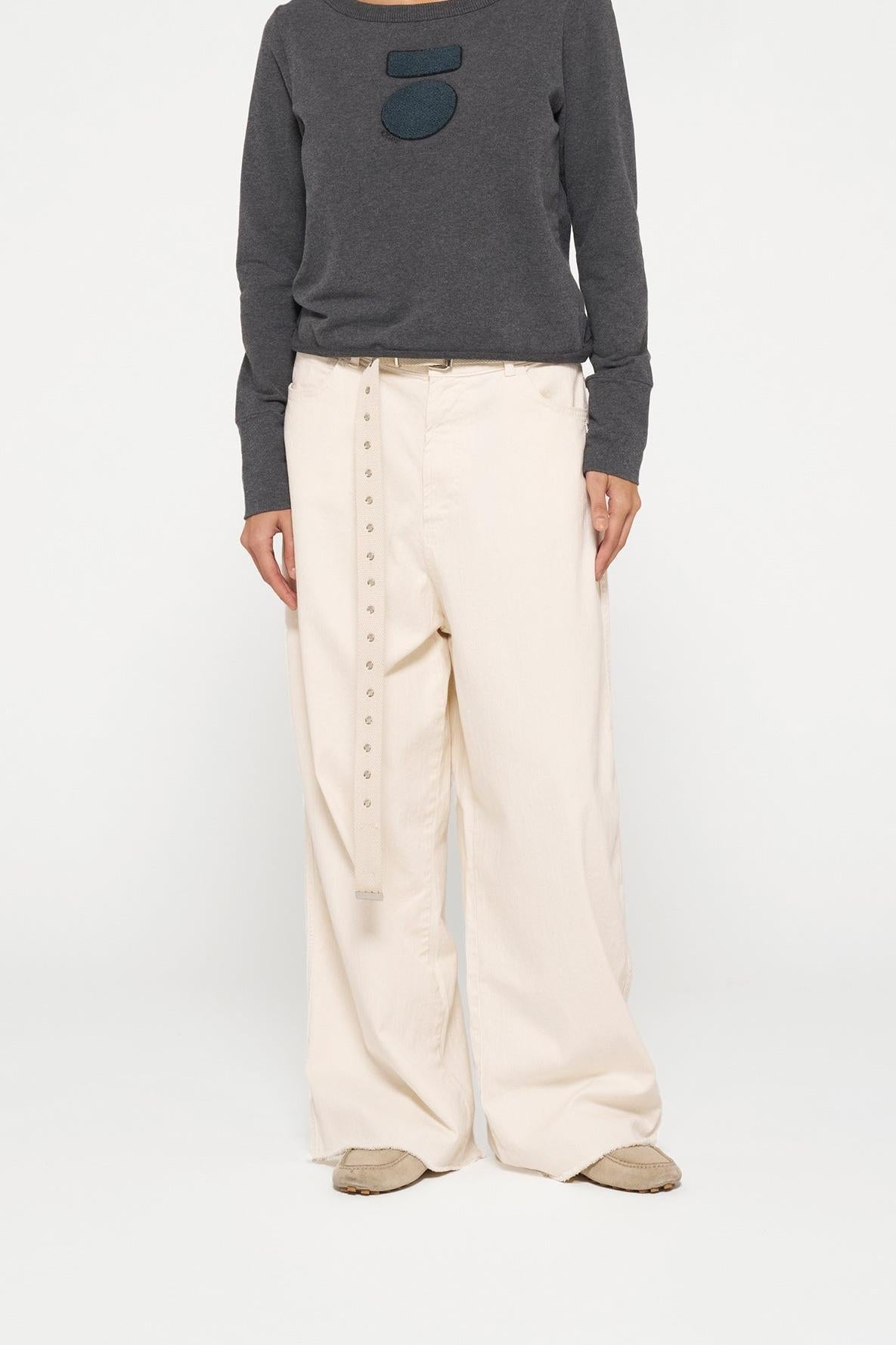 EASY ICON SWEATER