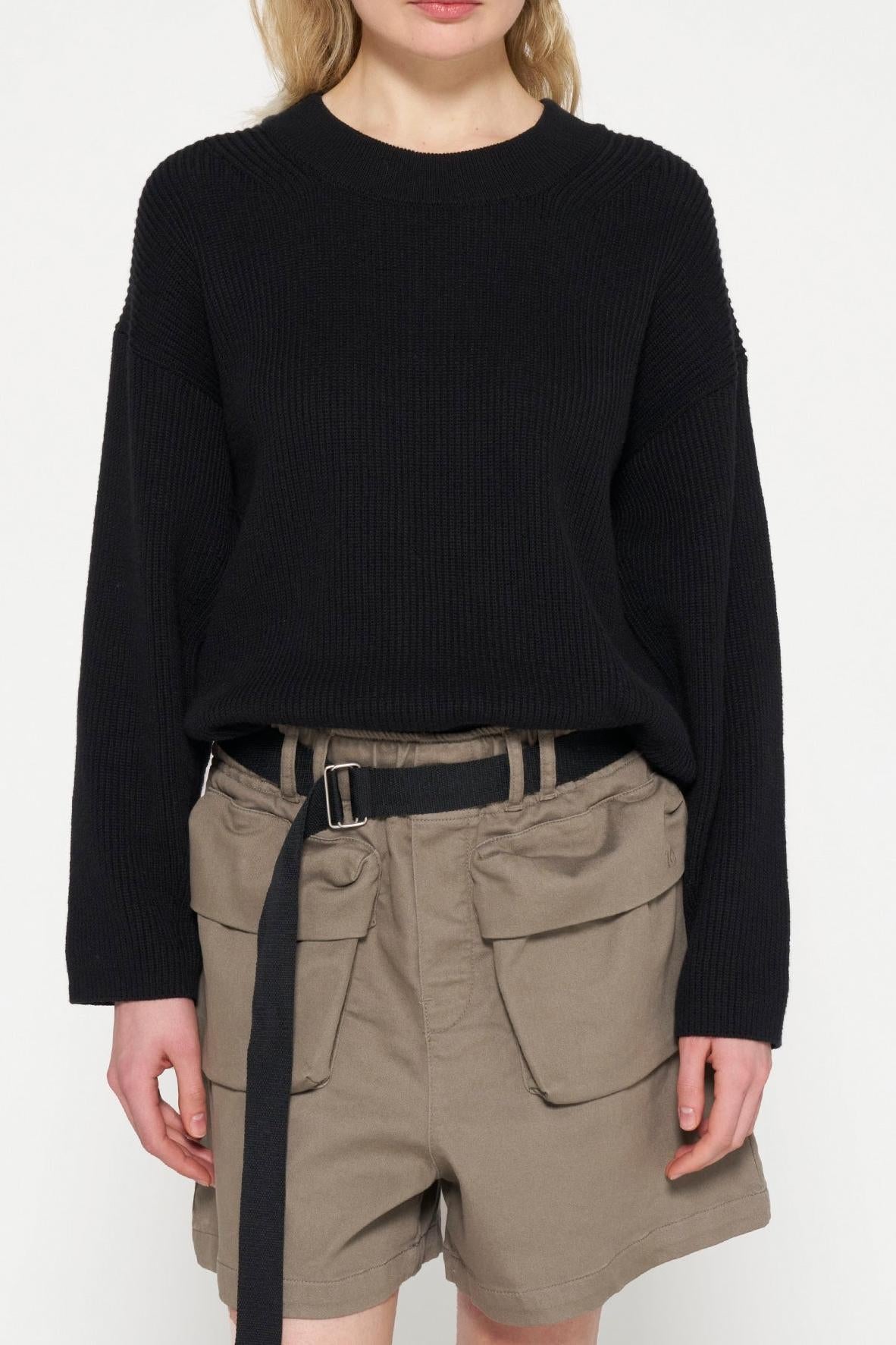 KNIT SWEATER