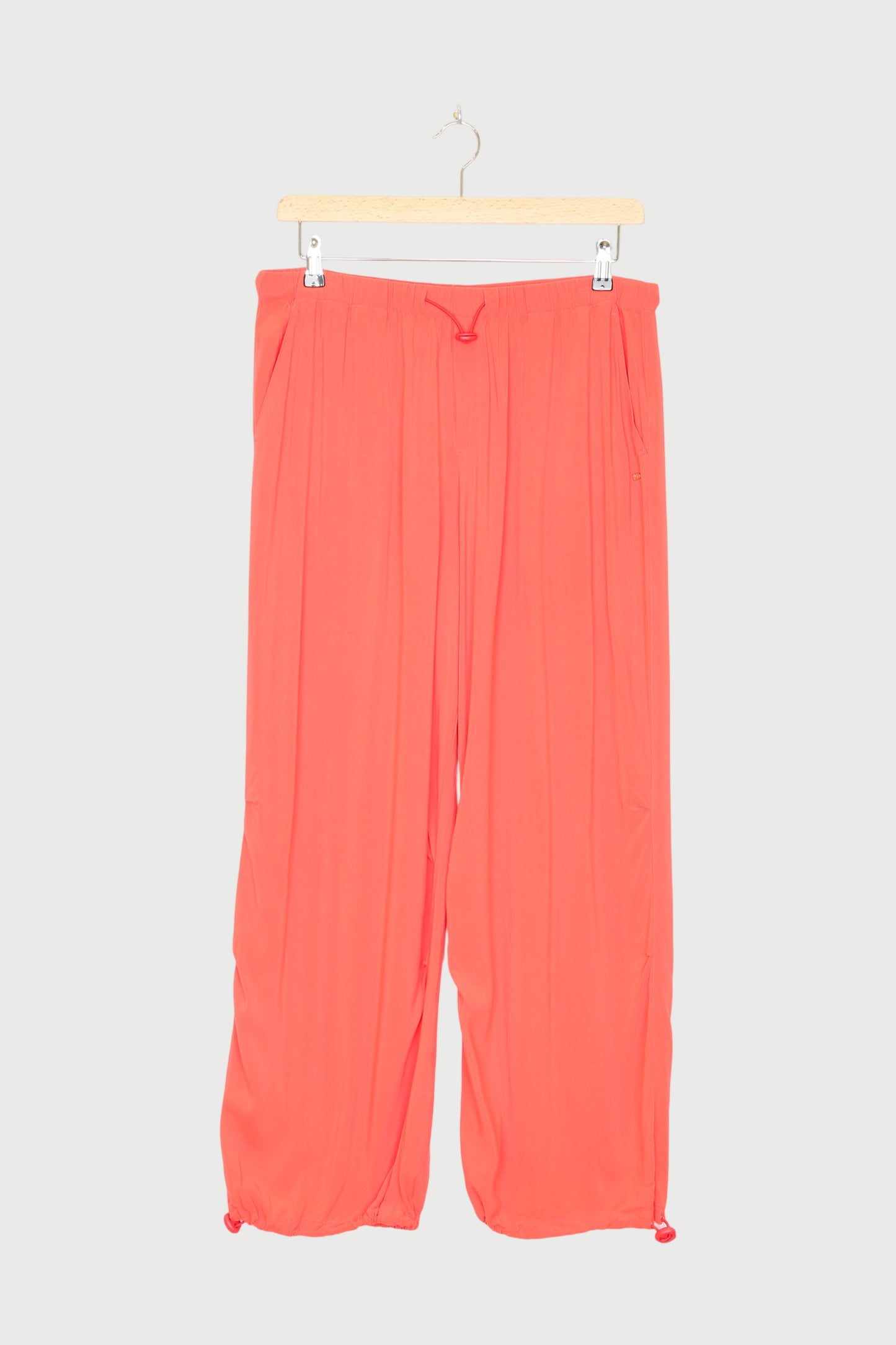 PARACHUTE PANTS