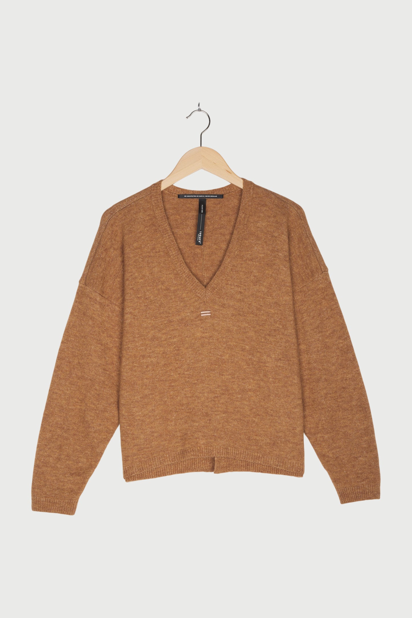 V-NECK SWEATER