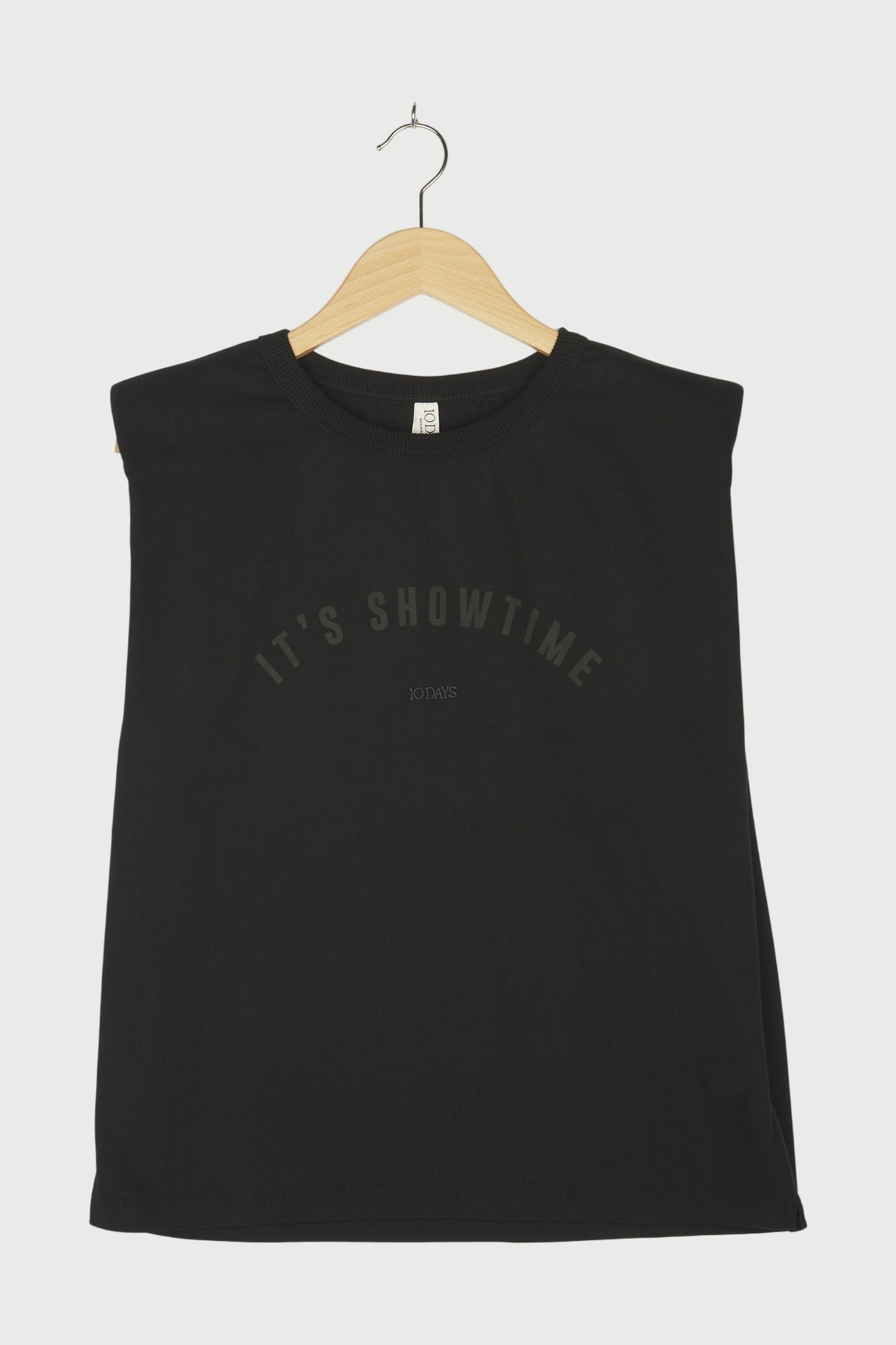 PADDED PROUD TEE