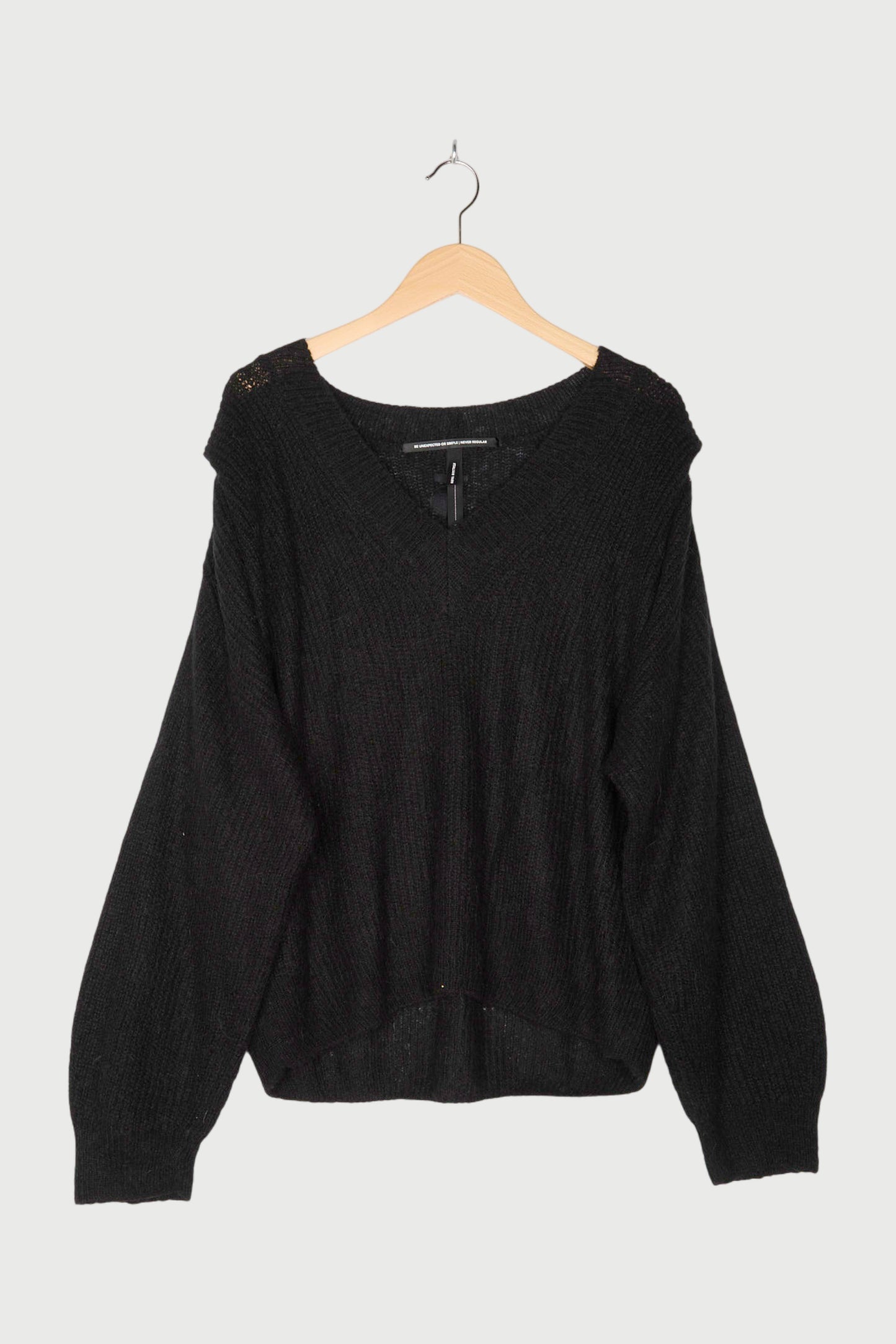 BIG SHOULDER SWEATER
