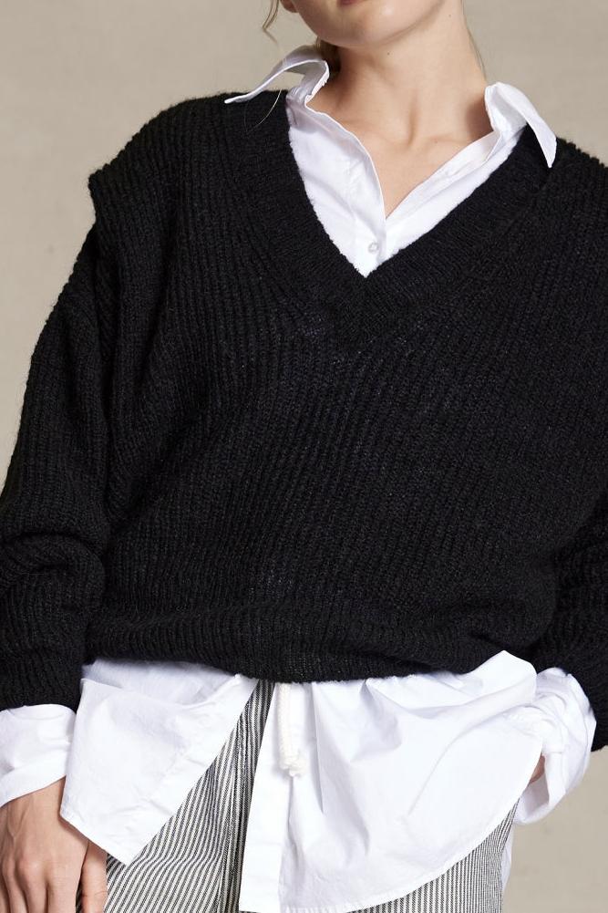 BIG SHOULDER SWEATER