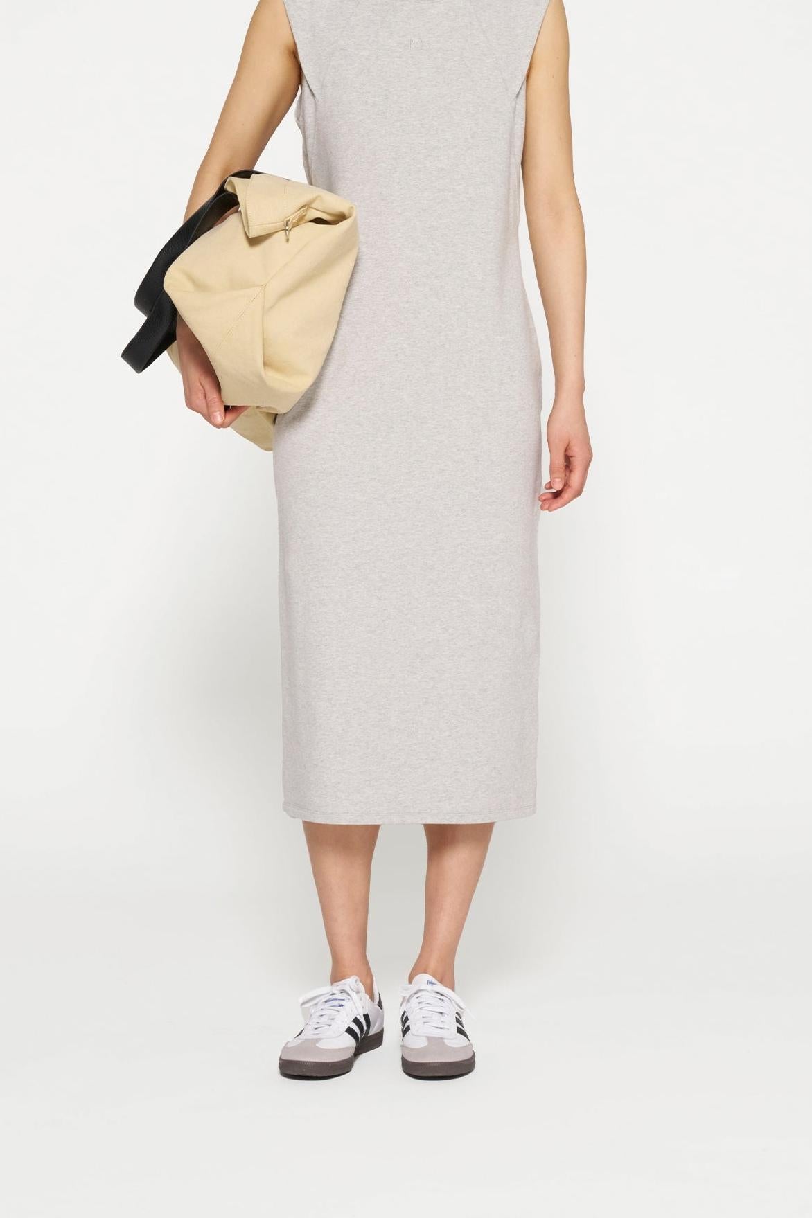 EASY SLEEVELESS DRESS