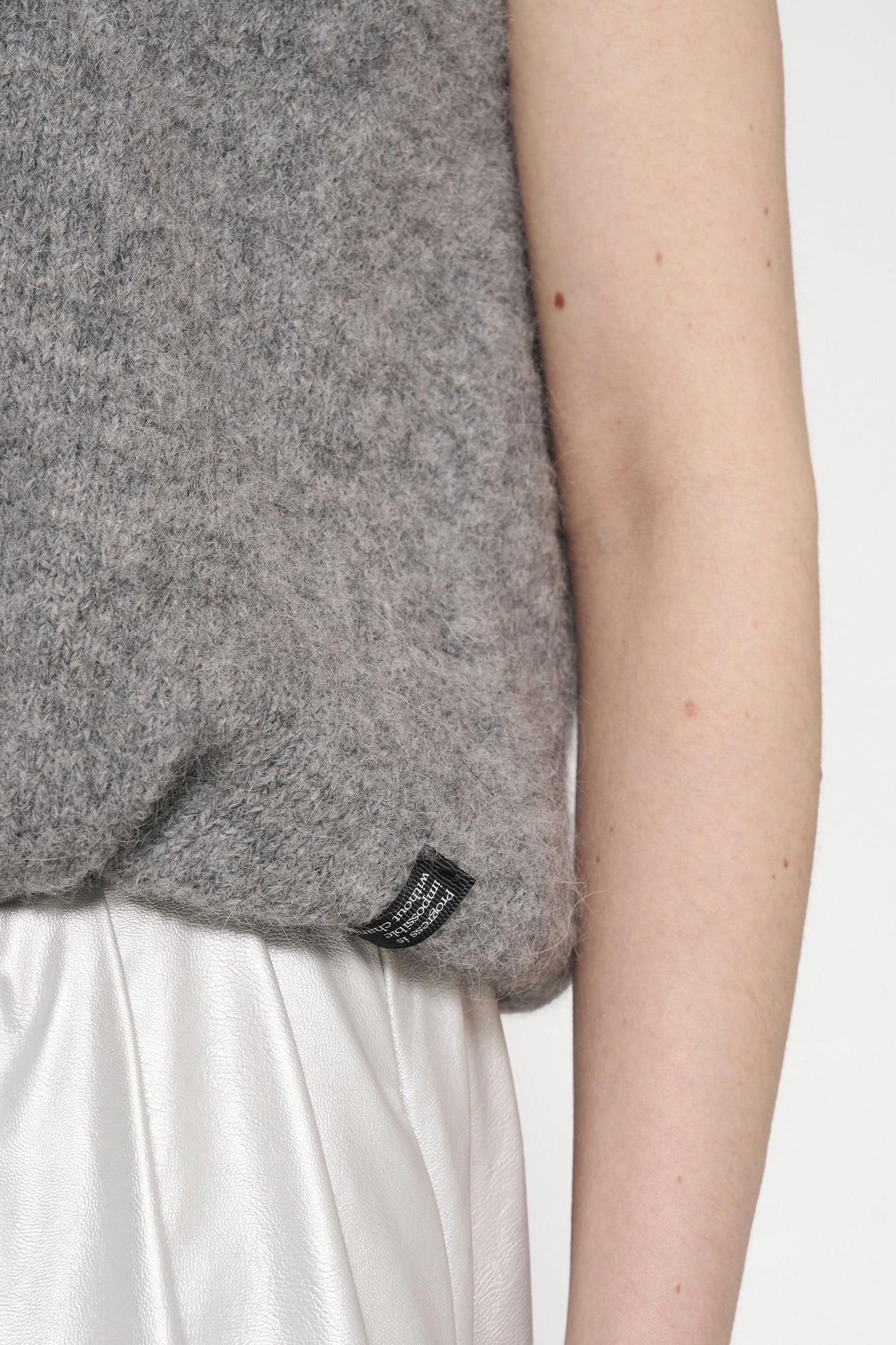 BALLOON KNIT SLEEVELESS