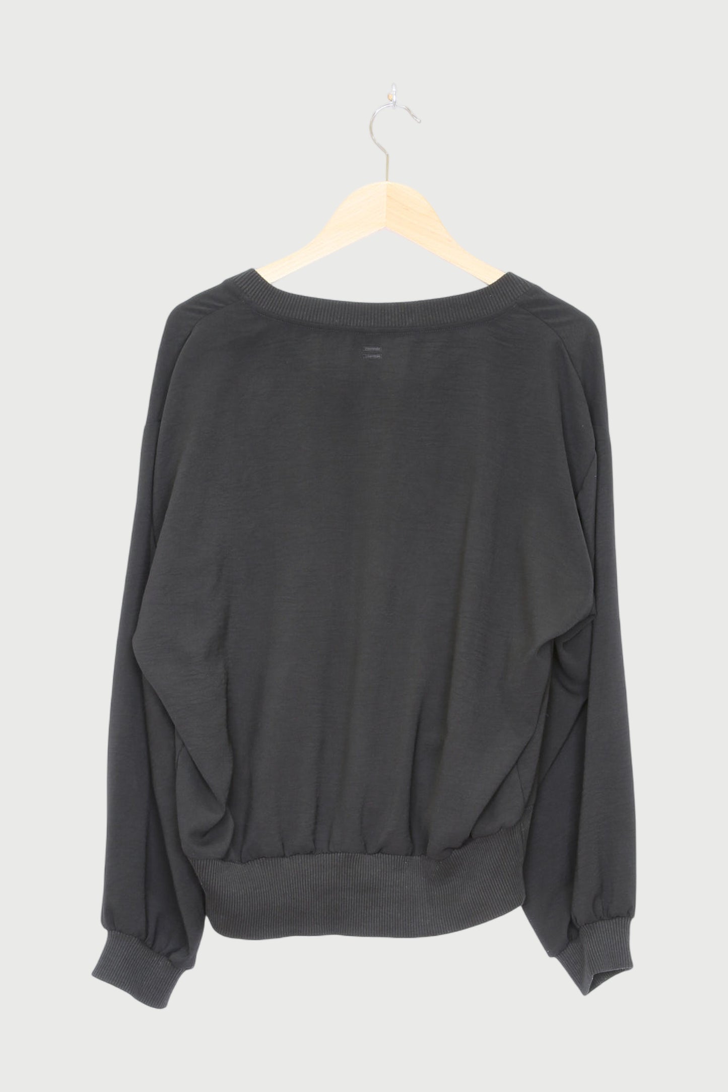 V-NECK BLOUSE SOFT CREPE