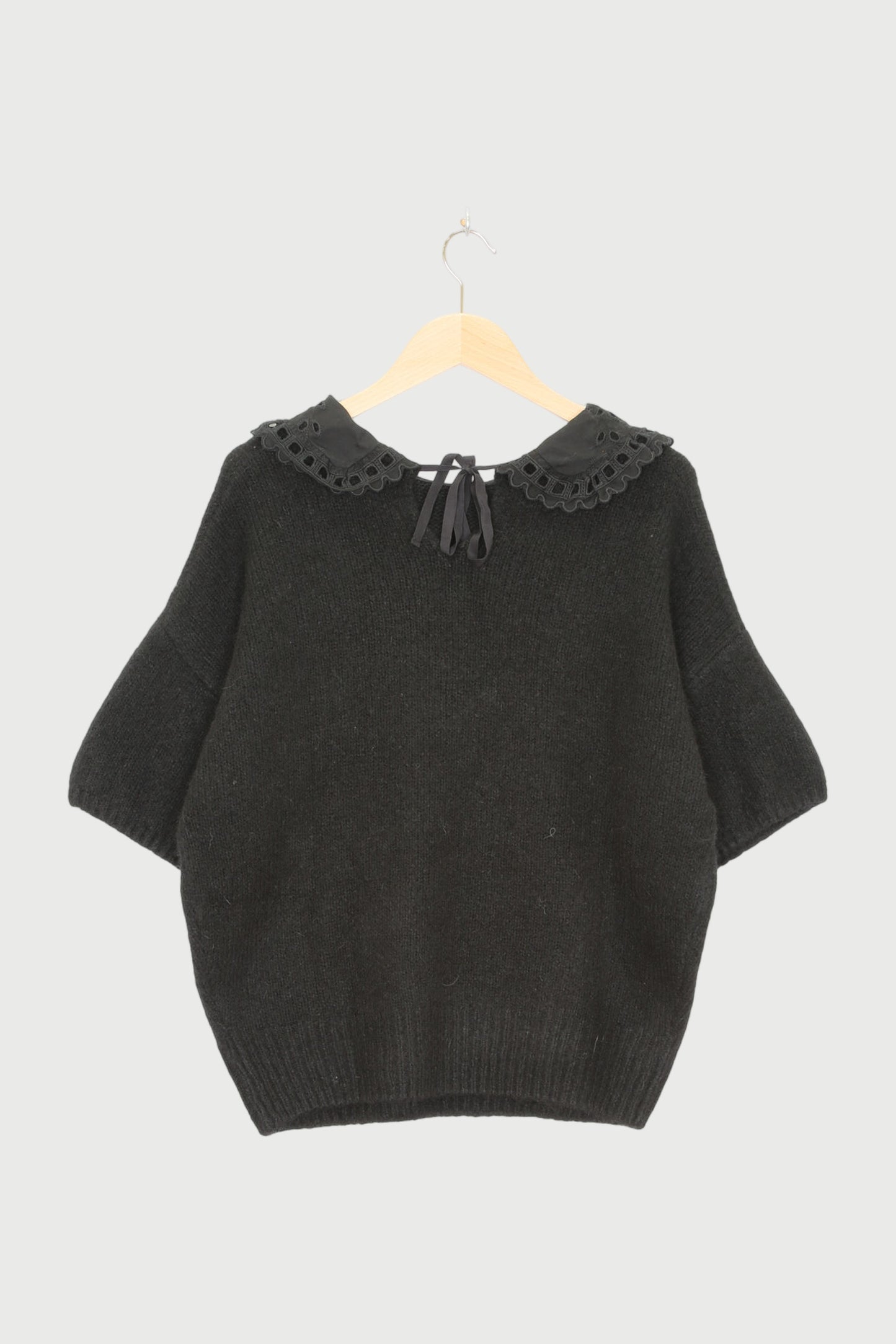 SHORT SLEEVE RUFFLE KNIT SWEATER