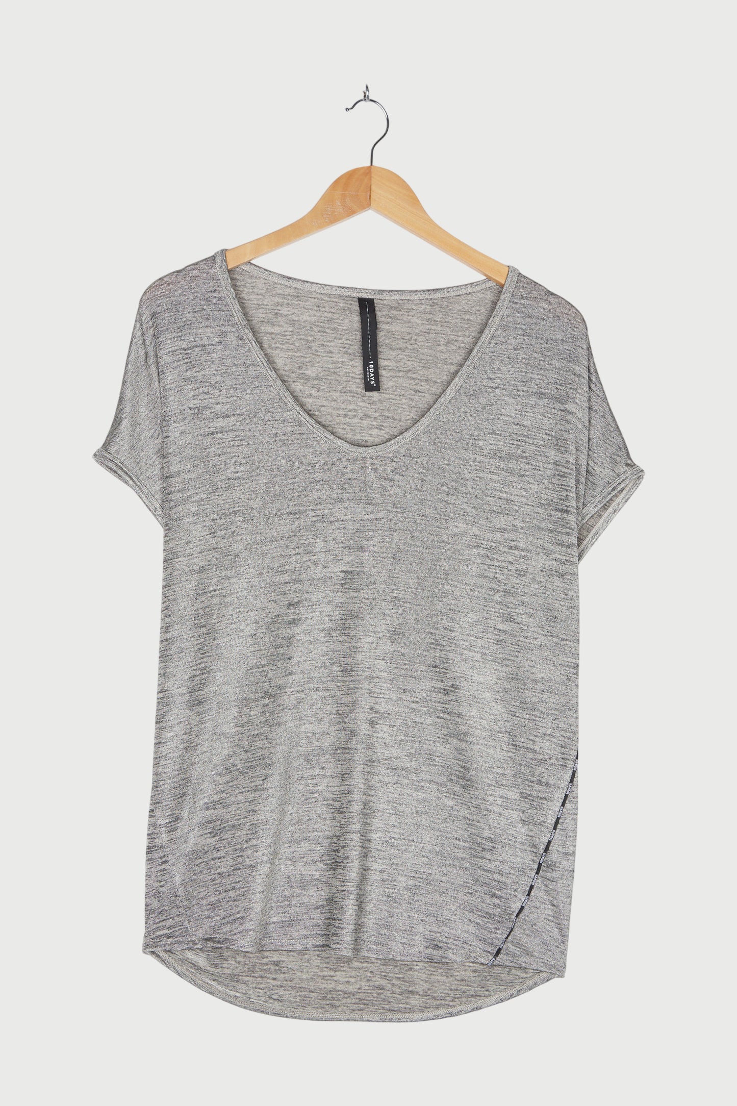 THE FOIL TEE