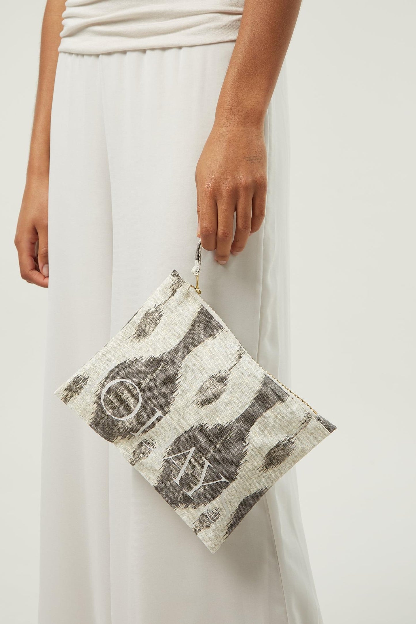 CANVAS CLUTCH IKAT