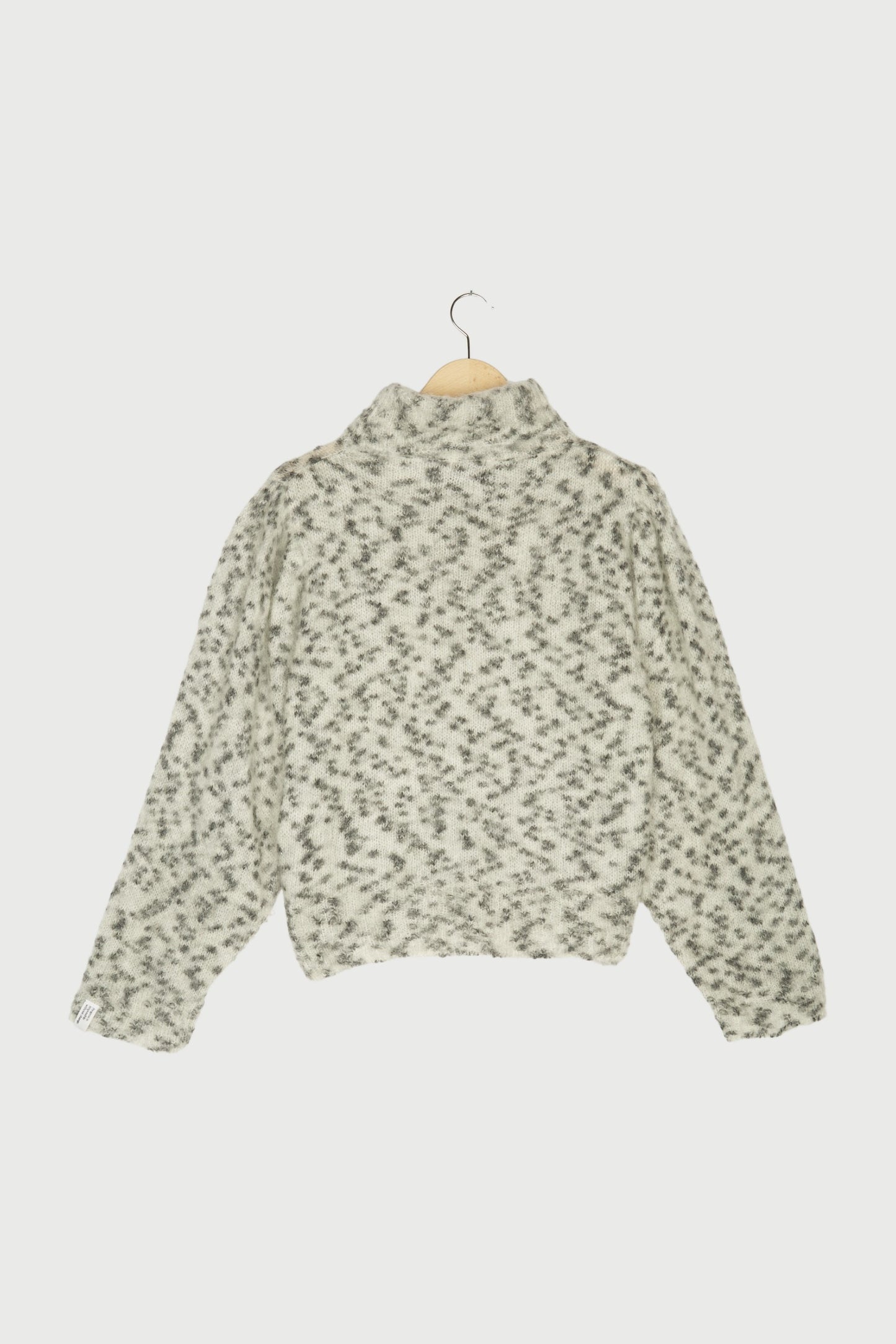 puffed coll sweater knit leopard