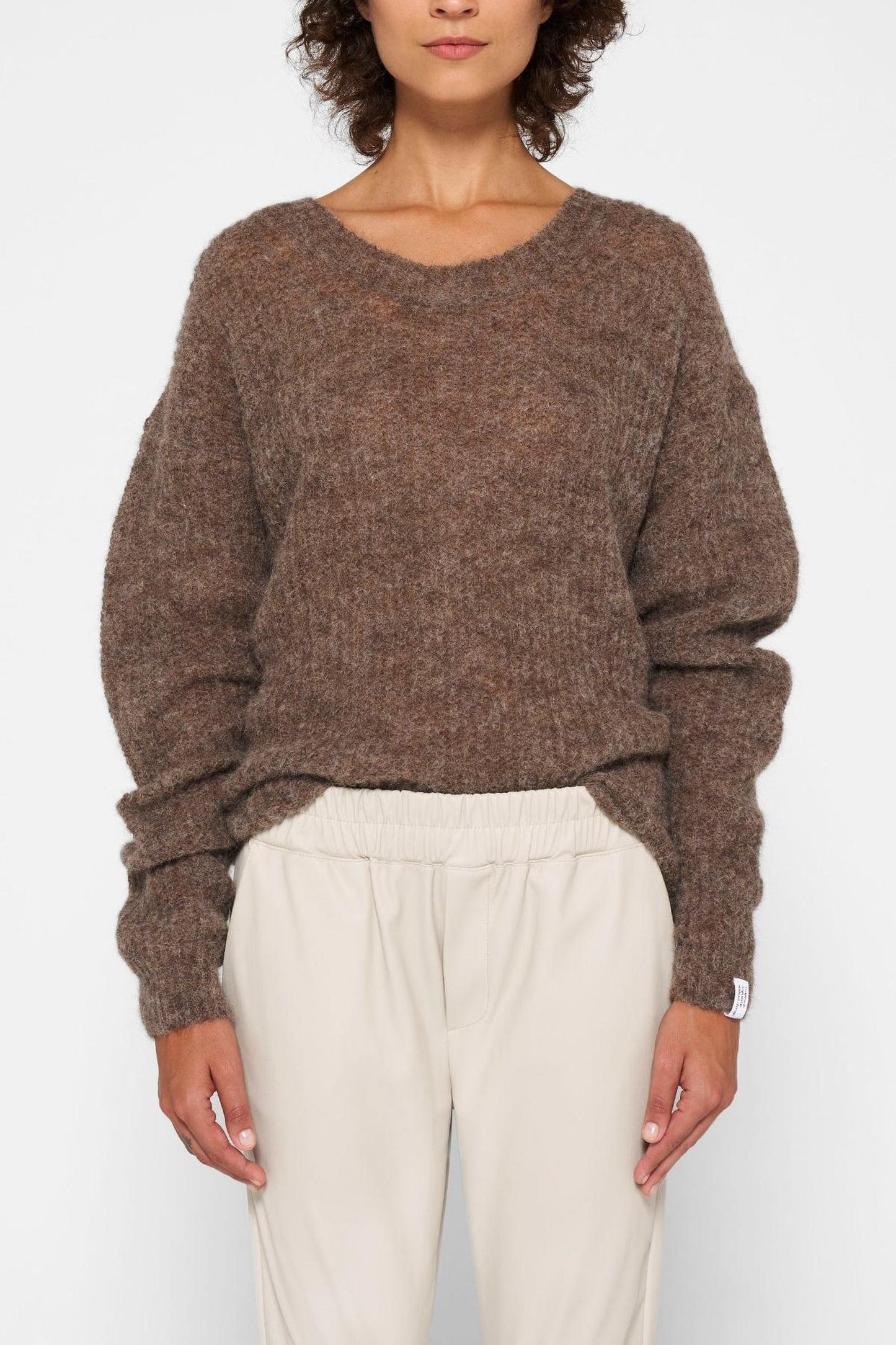 THIN KNIT SWEATER