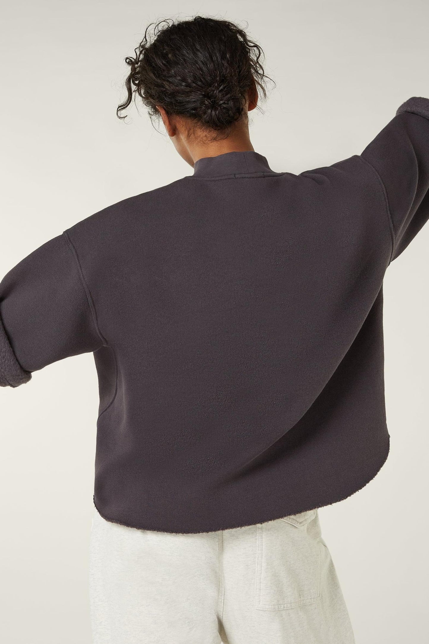 V-NECK COLLAR SWEATER