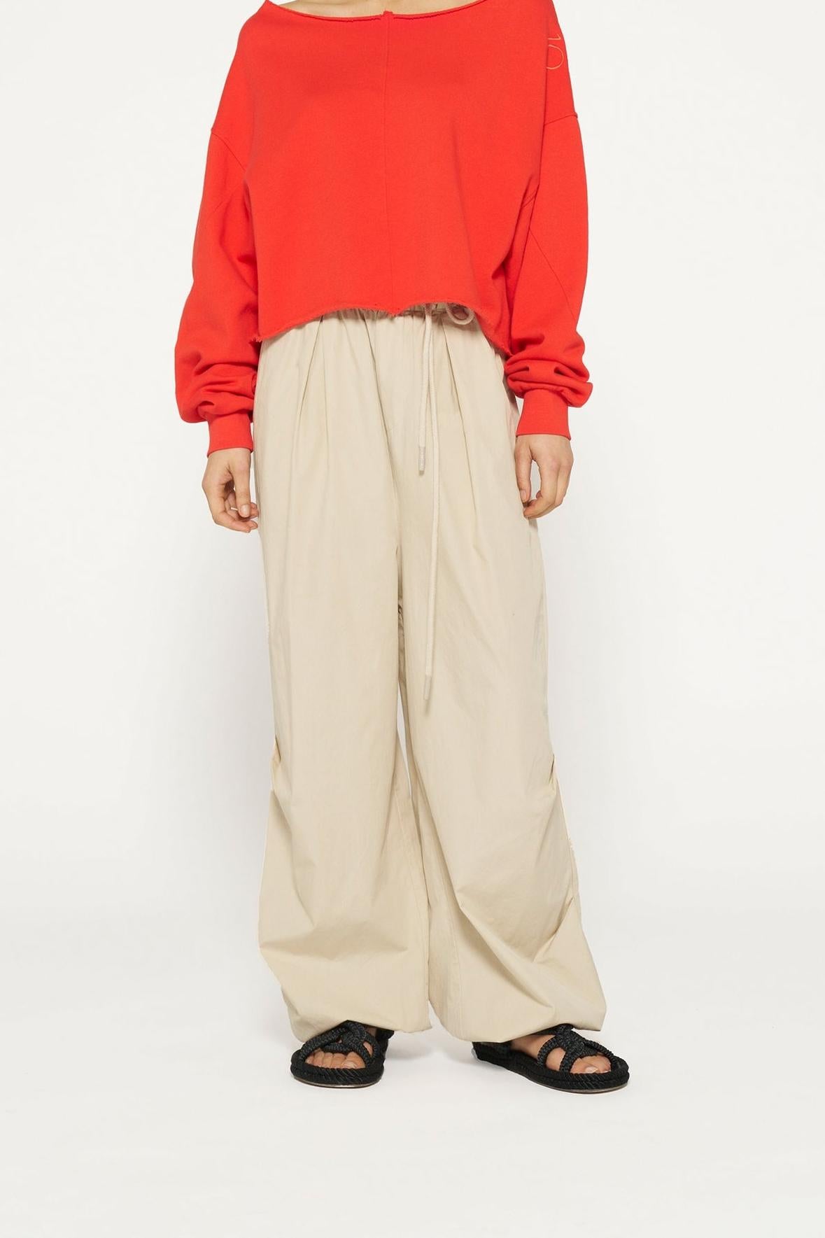 CROPPED BOAT NECK SWEATER