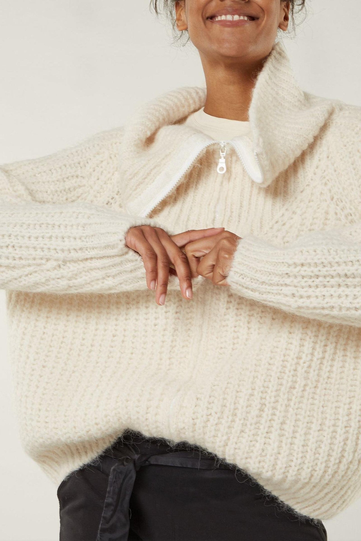 ZIPPER CARDIGAN KNIT