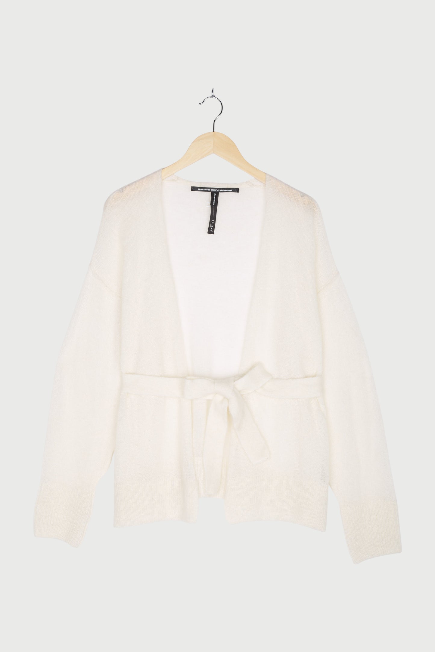 THIN SHORT CARDIGAN