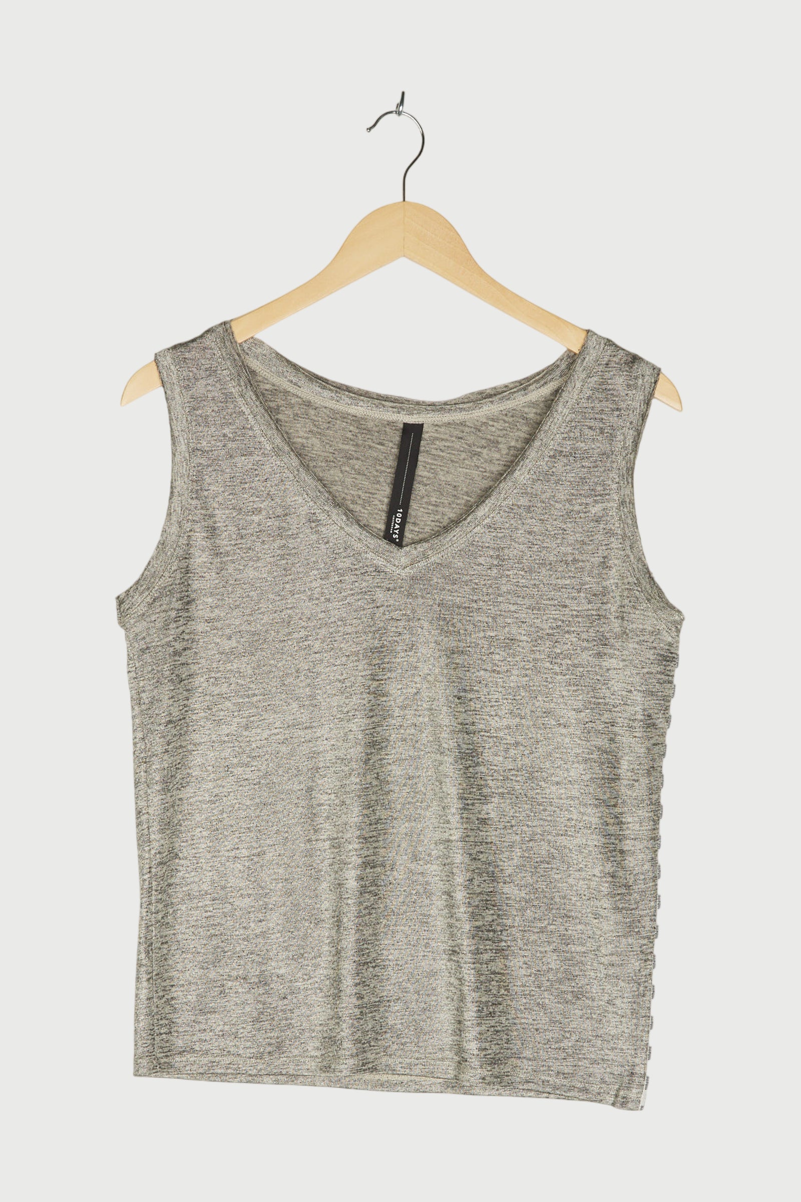 SLEEVELESS TOP FOIL