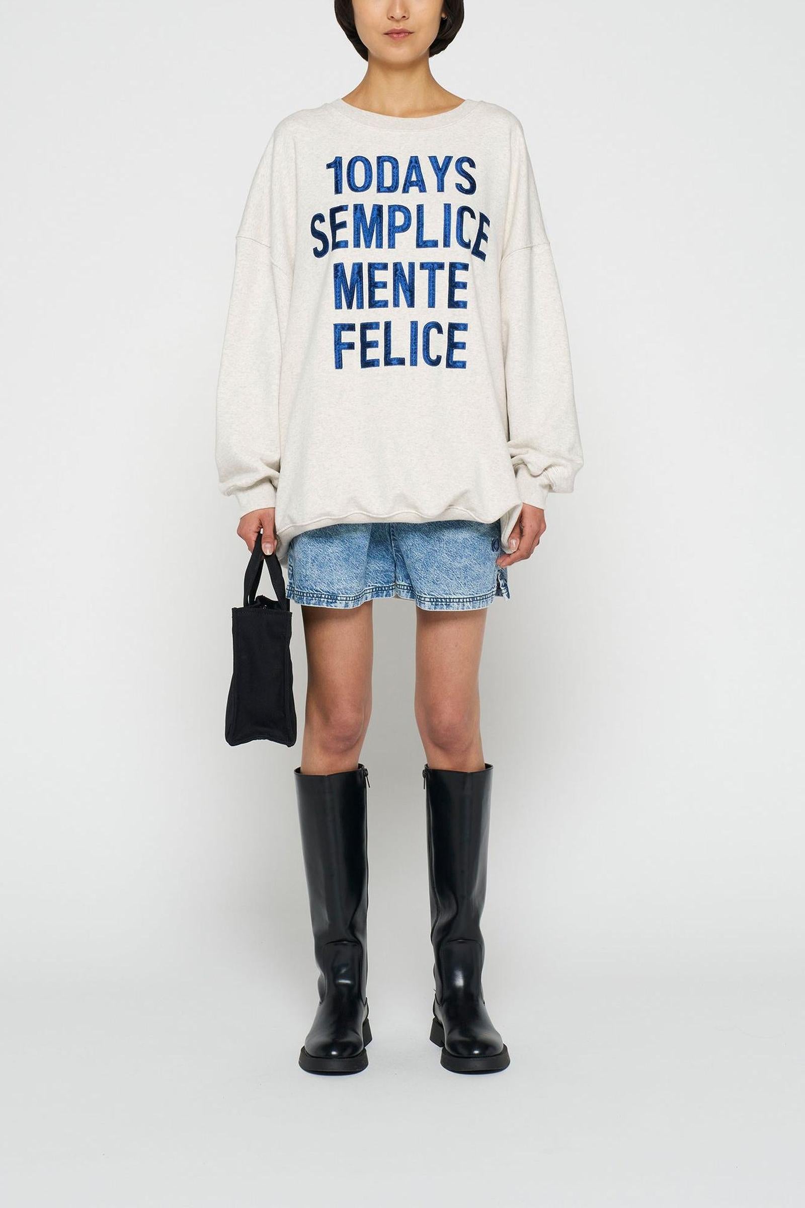 OVERSIZED STATEMENT SWEATER