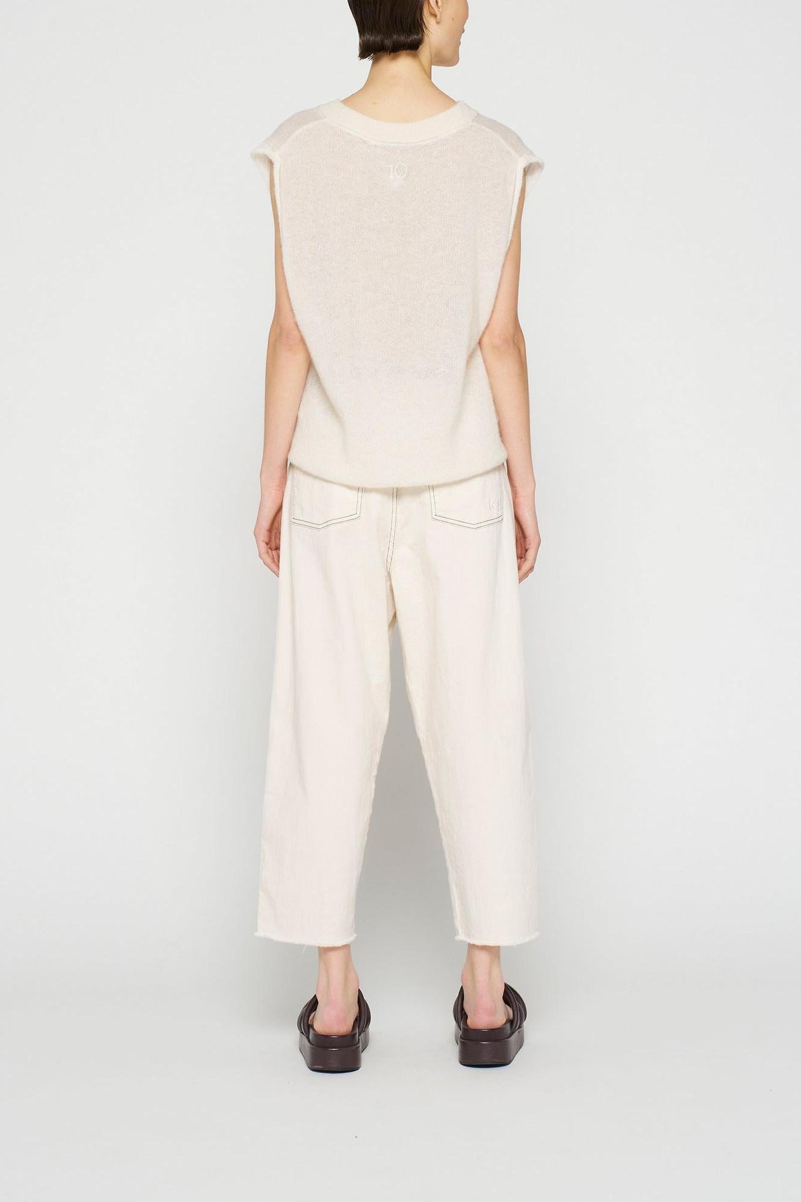 V-NECK TOP KNIT