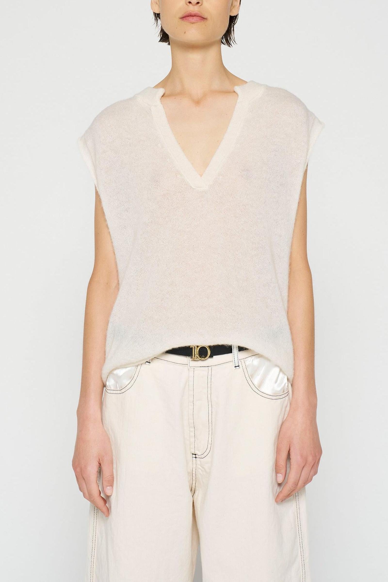 V-NECK TOP KNIT