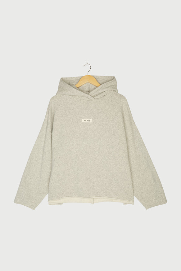 STATEMENT HOODIE