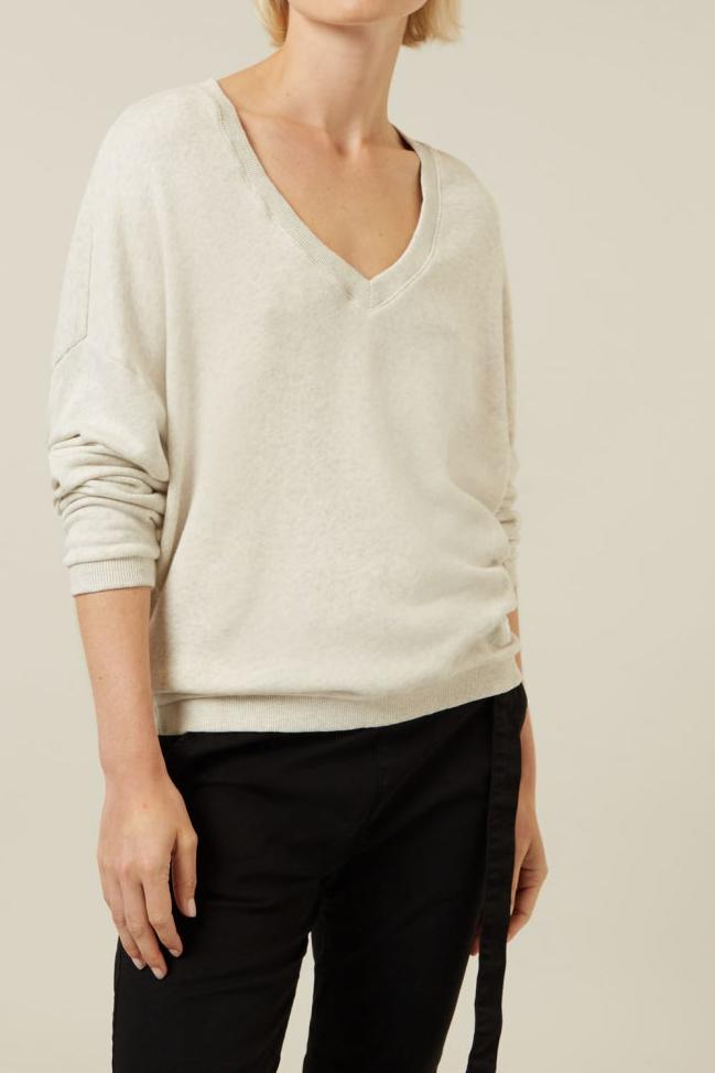 V-NECK SWEATER FLEECE