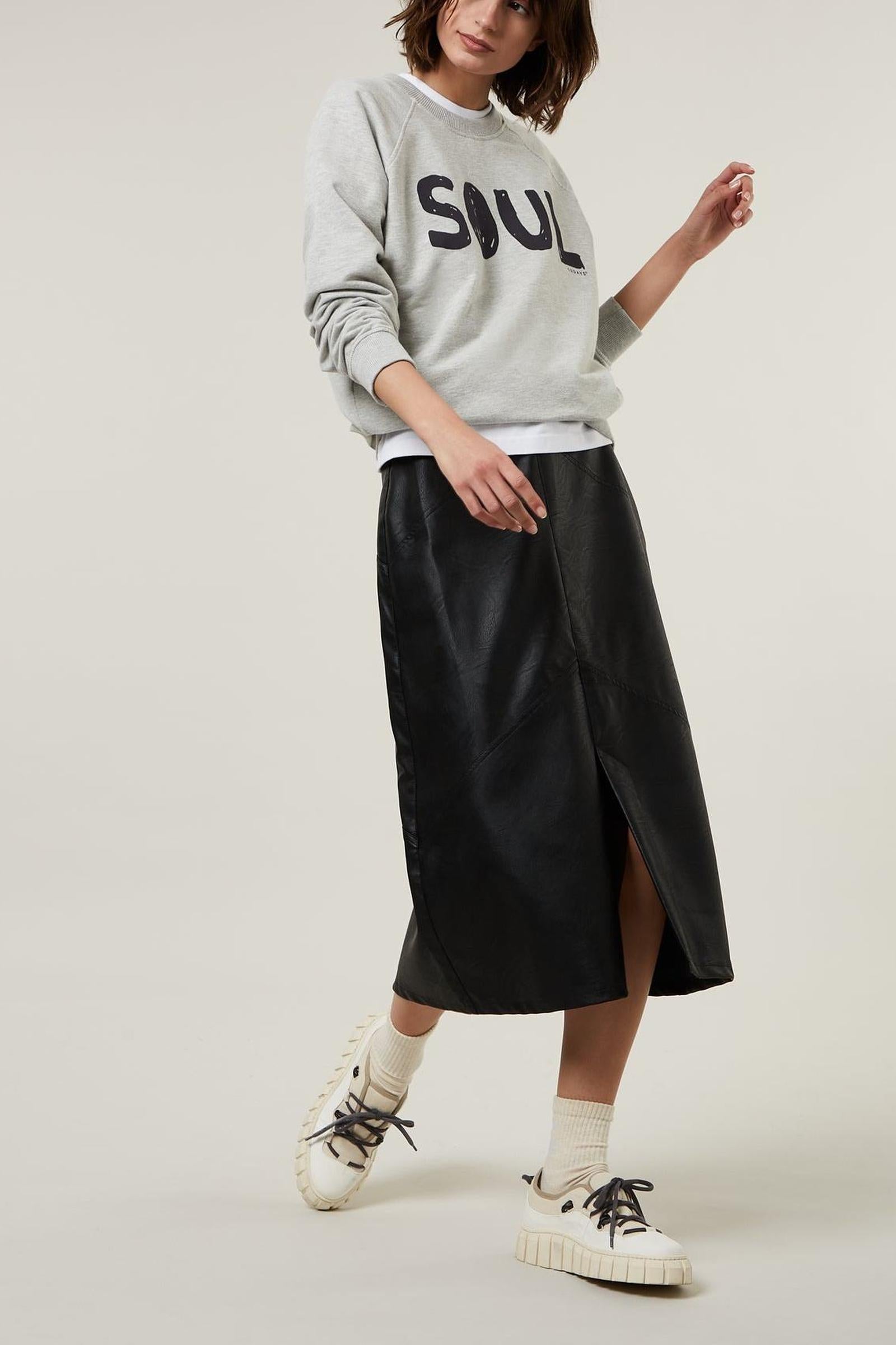 BASIC SWEATER