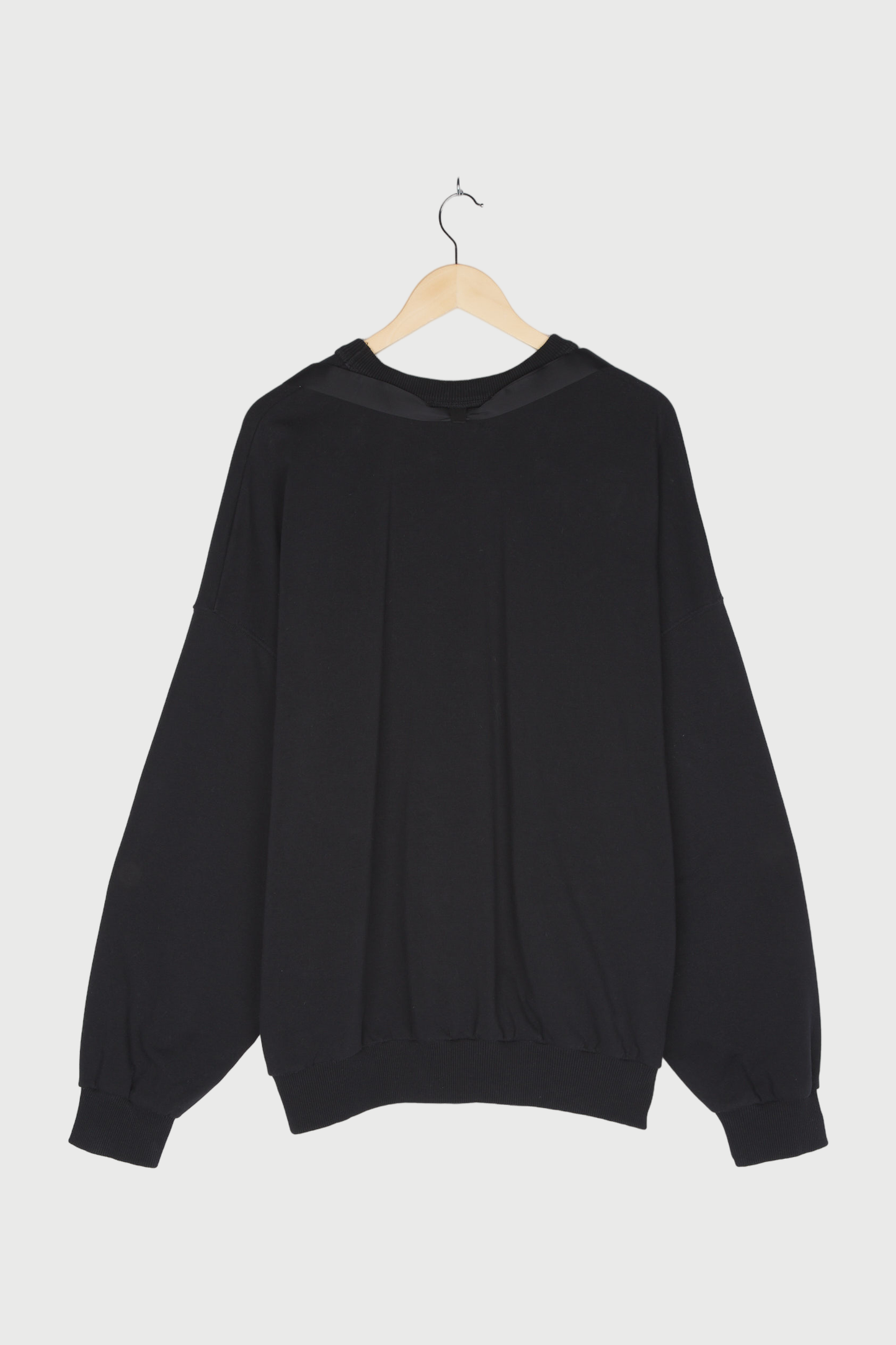 BOW SWEATER