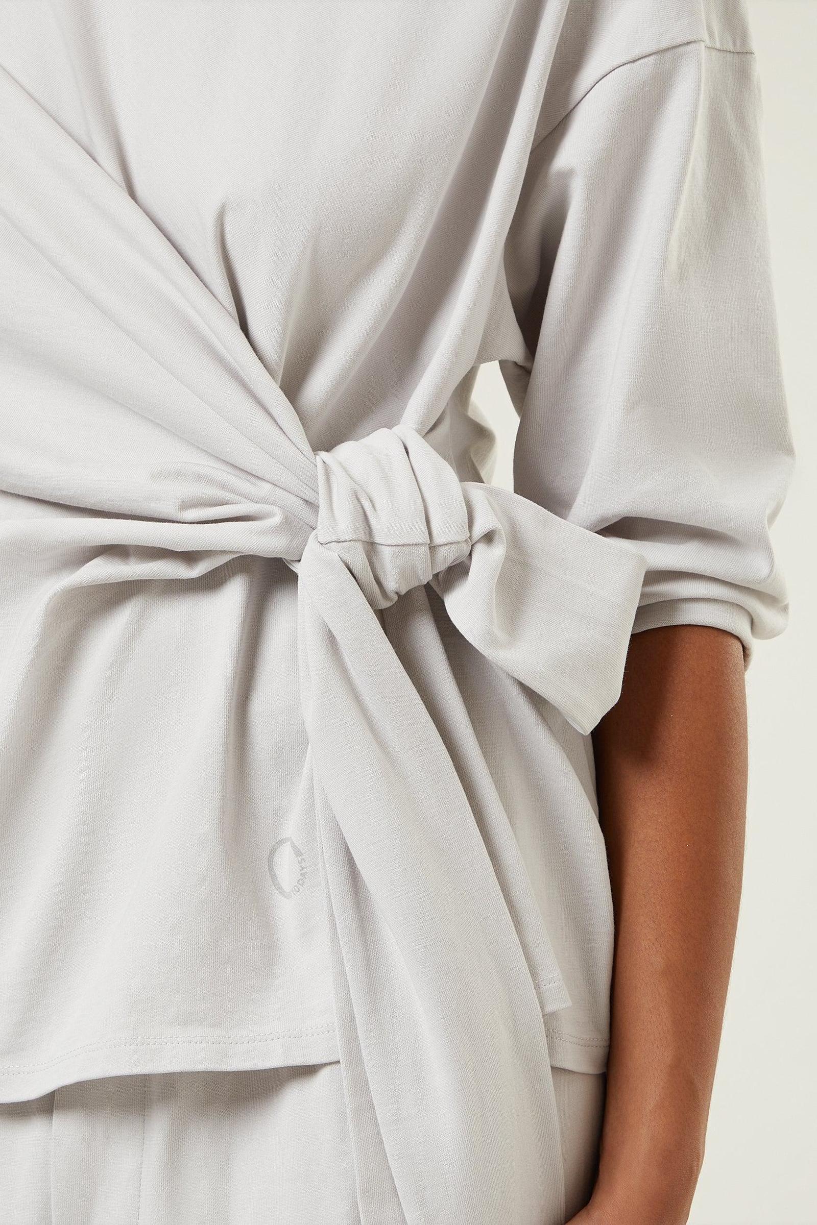 KNOTTED TEE