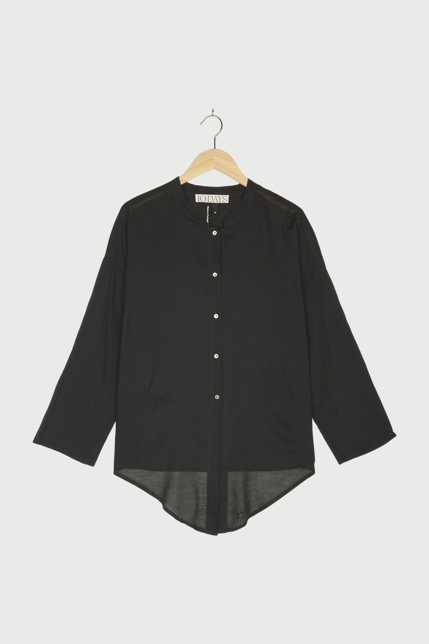 CROPPED KNOT BLOUSE
