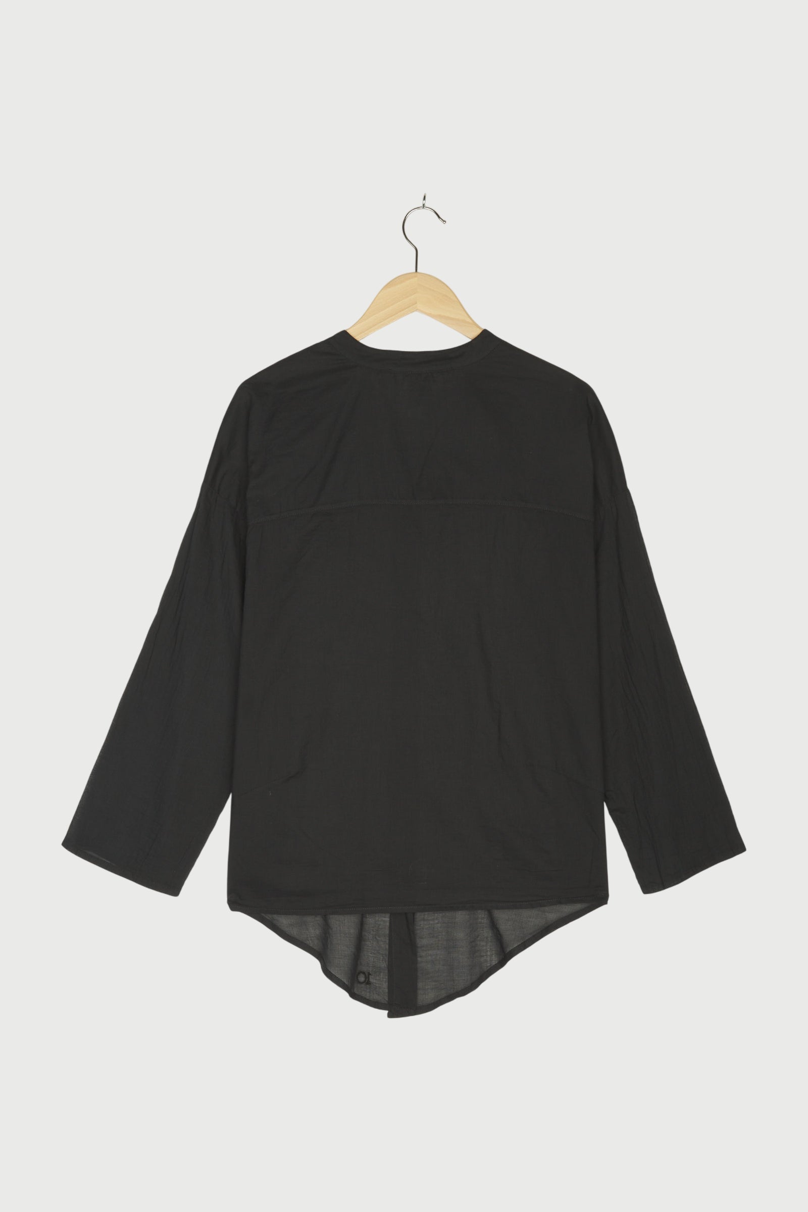 CROPPED KNOT BLOUSE