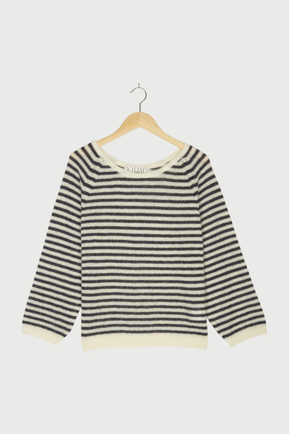 THIN KNIT SWEATER STRIPE