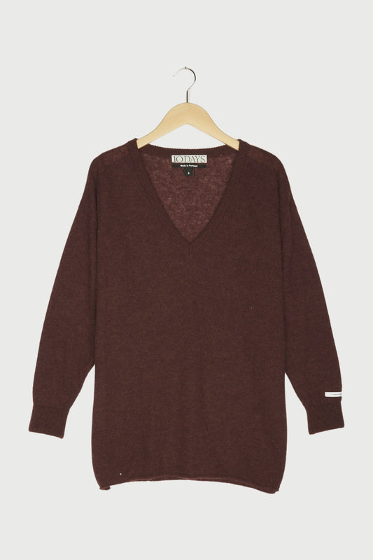 V-NECK THIN KNIT SWEATER