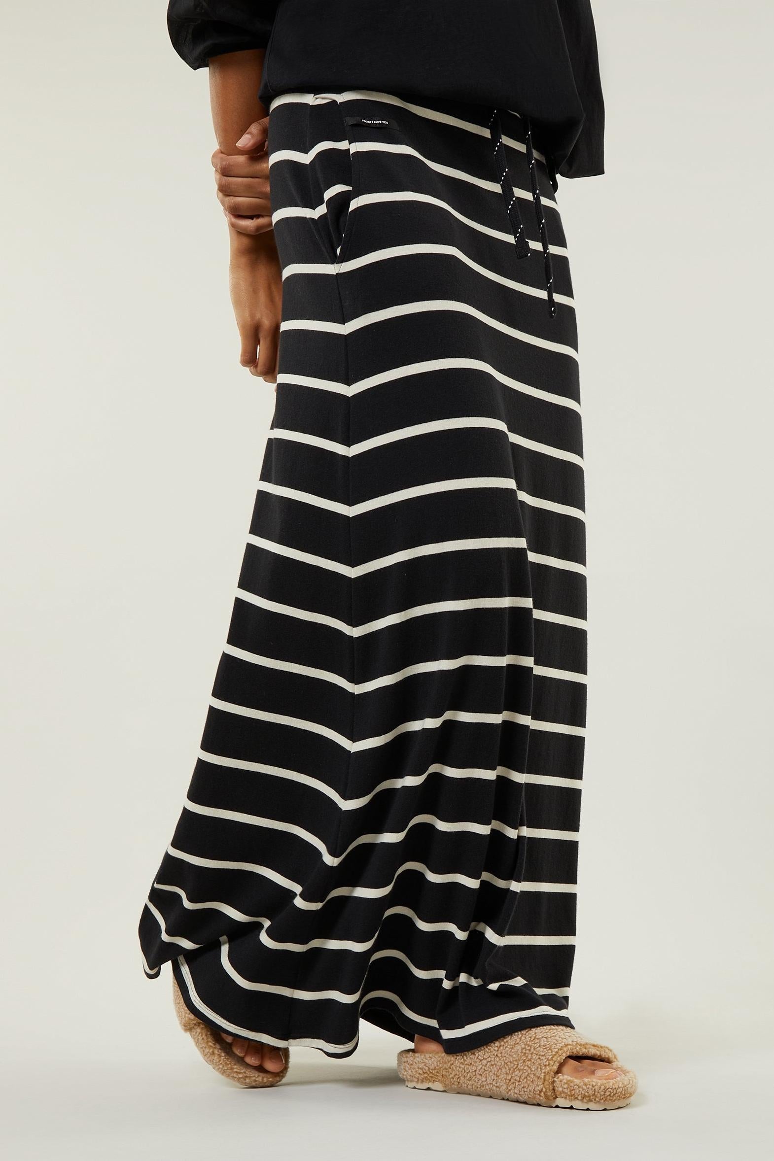 LONG SKIRT TRIPLE STRIPE