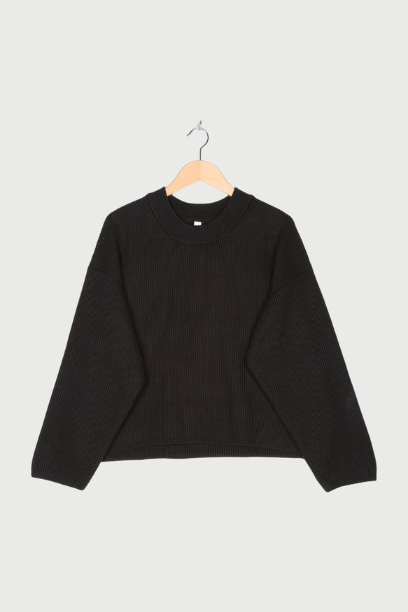 KNIT SWEATER