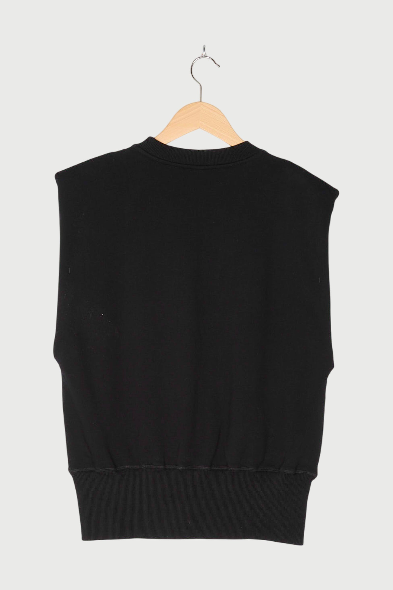 SLEEVELESS STATEMENT TOP