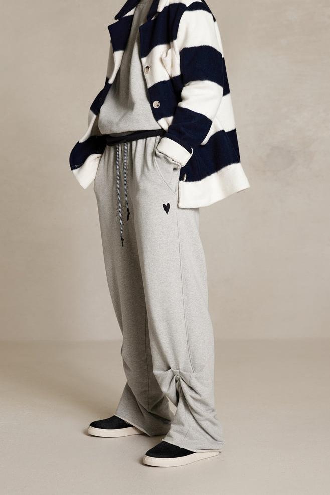 PLEATED PANTS