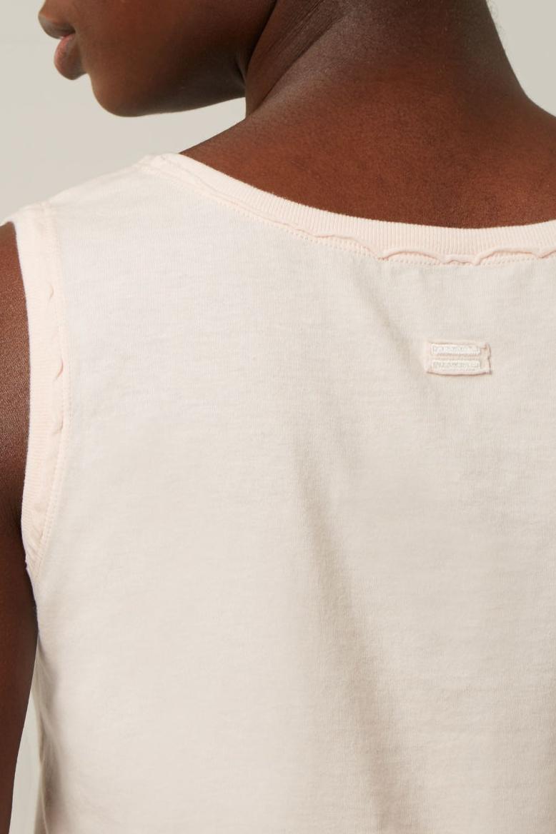 SLEEVELESS TOP