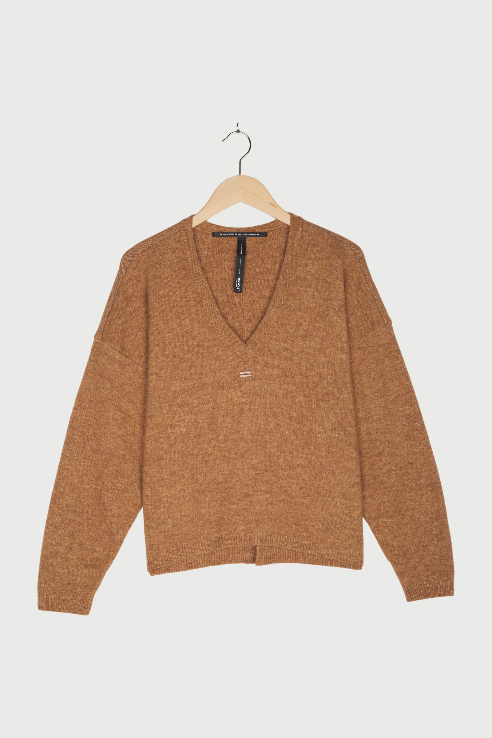 V-NECK SWEATER