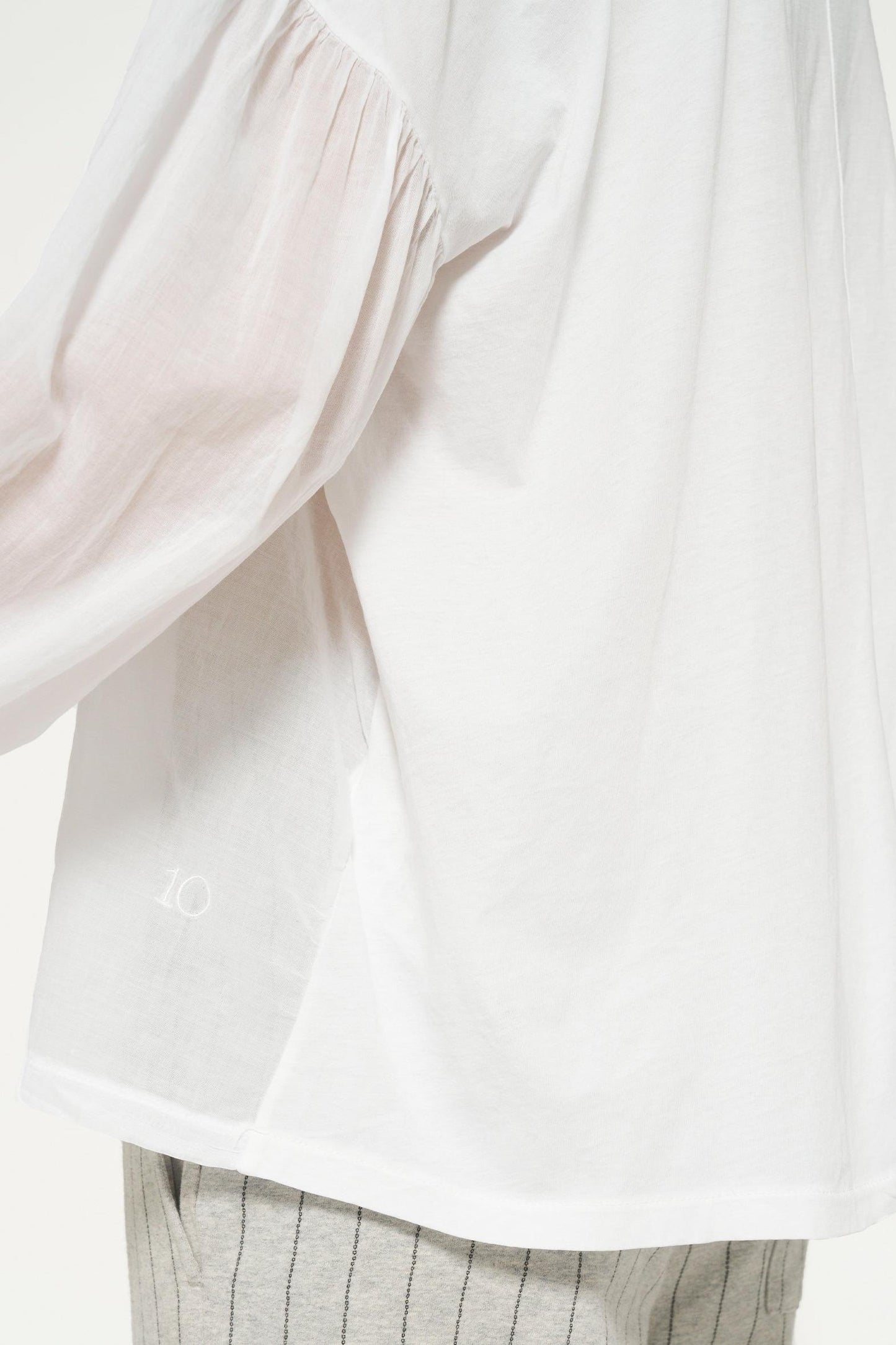 BALLOON SLEEVE BLOUSE