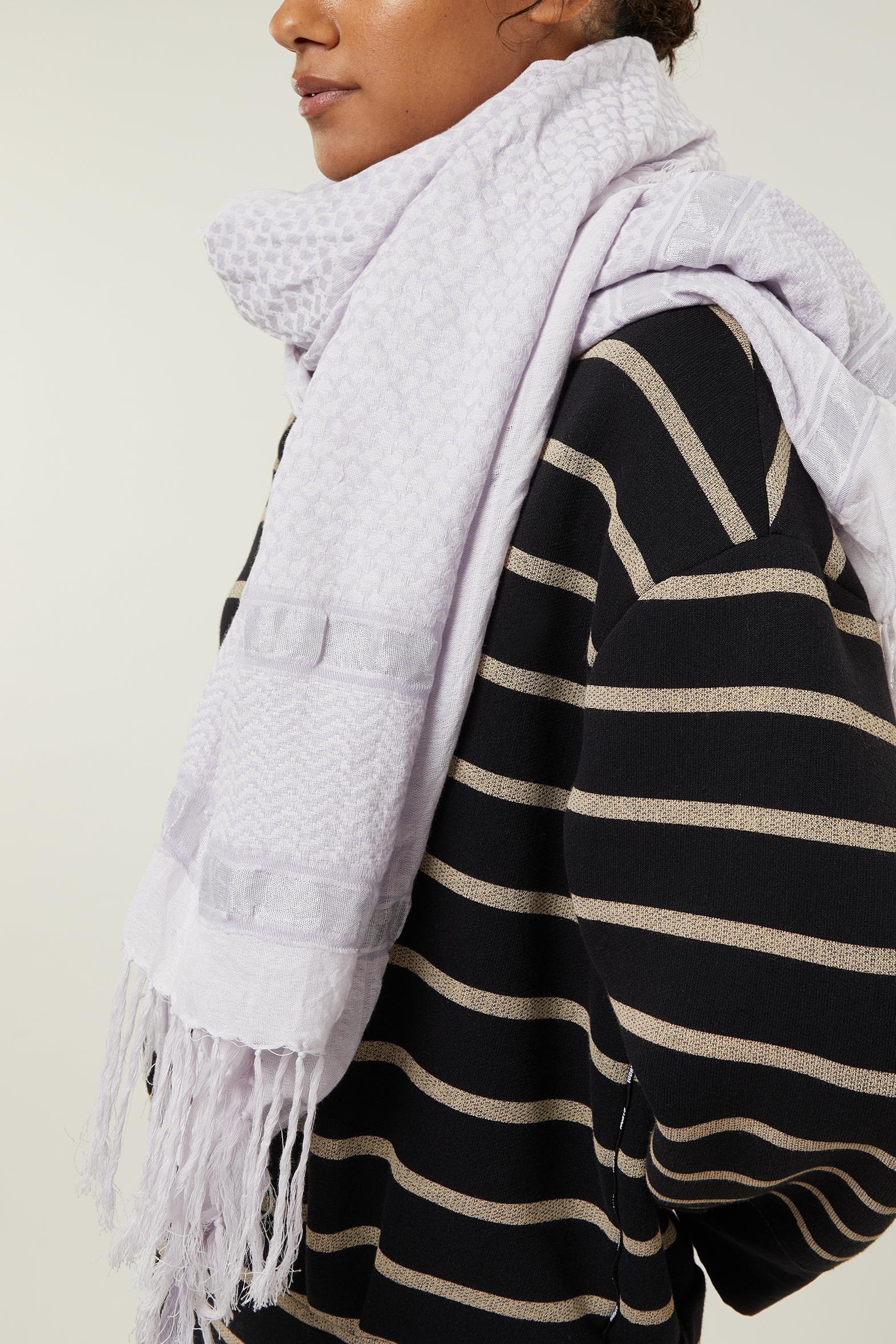 SCARF CHECK